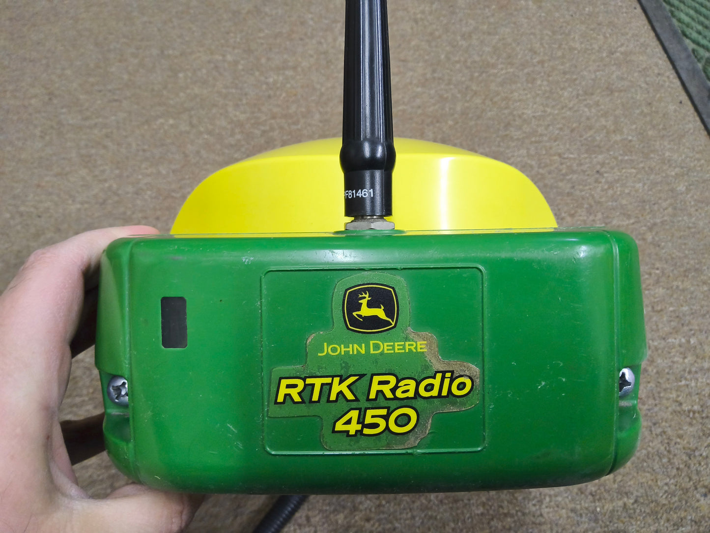 John Deere StarFire™ 6000 GPS Receiver