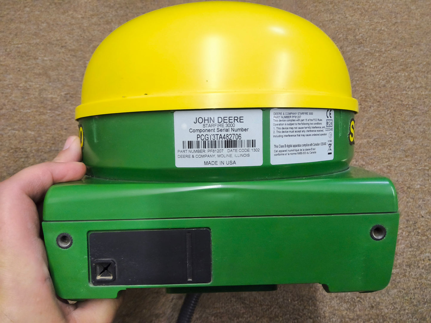 John Deere StarFire™ 3000 GPS Receiver
