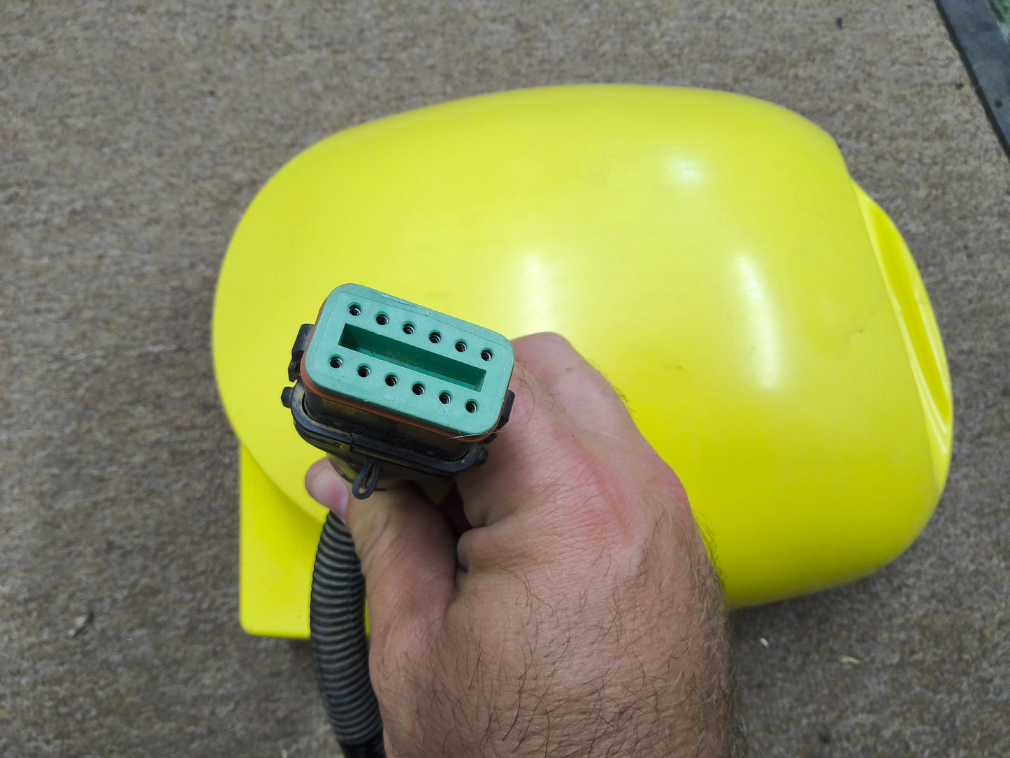 John Deere StarFire™ 6000 GPS Receiver