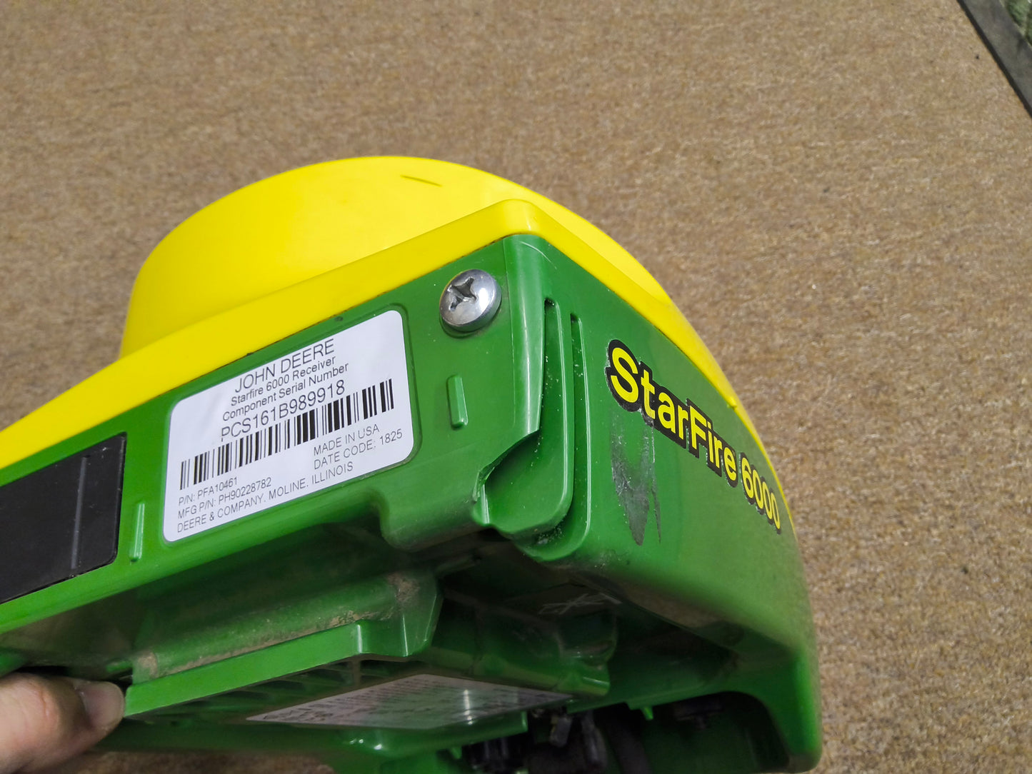 John Deere StarFire™ 6000 GPS Receiver