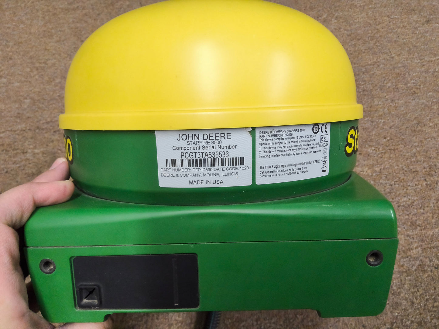 John Deere StarFire™ 3000 GPS Receiver