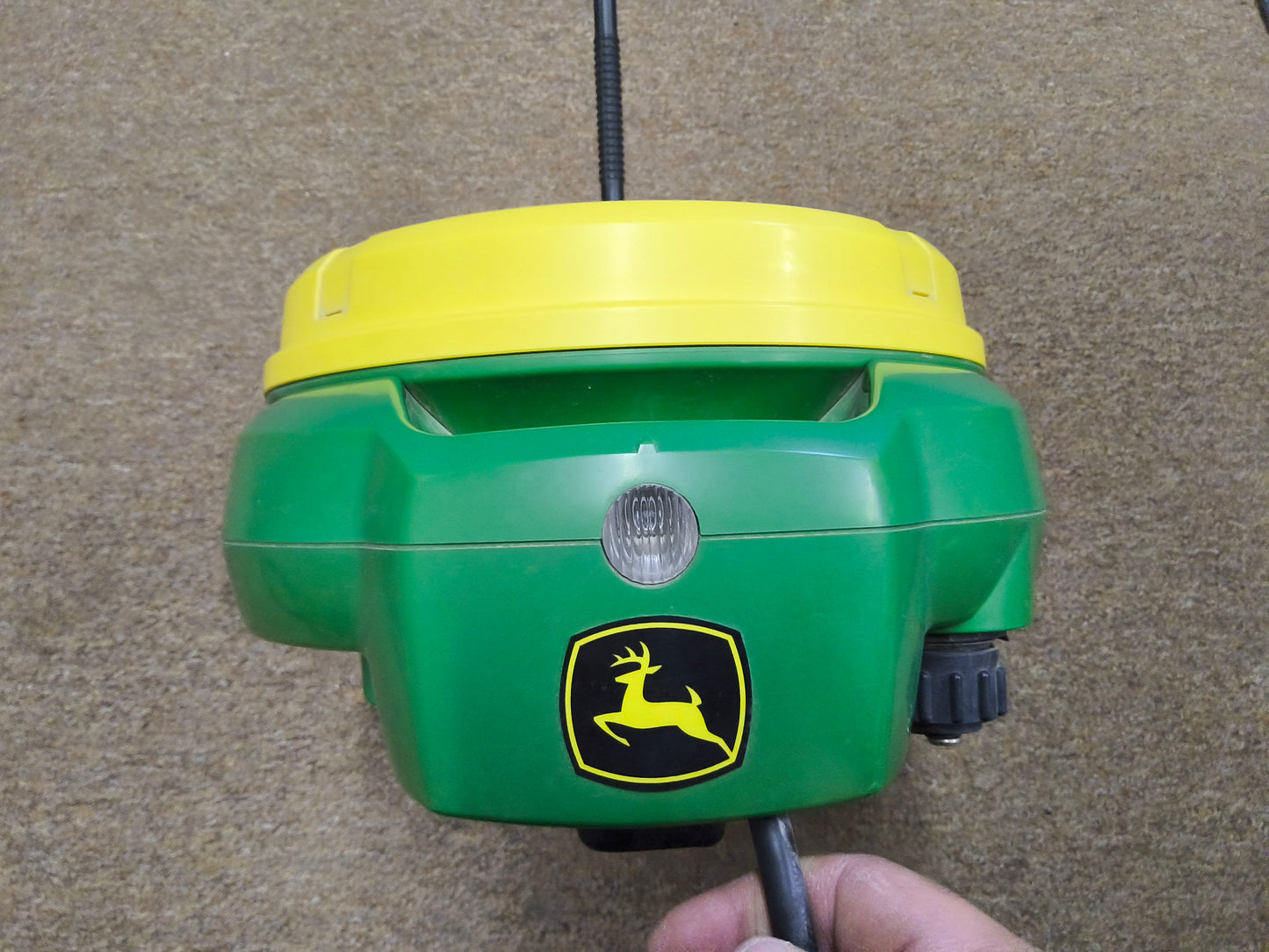 John Deere StarFire™ 7000 Universal GPS Receiver