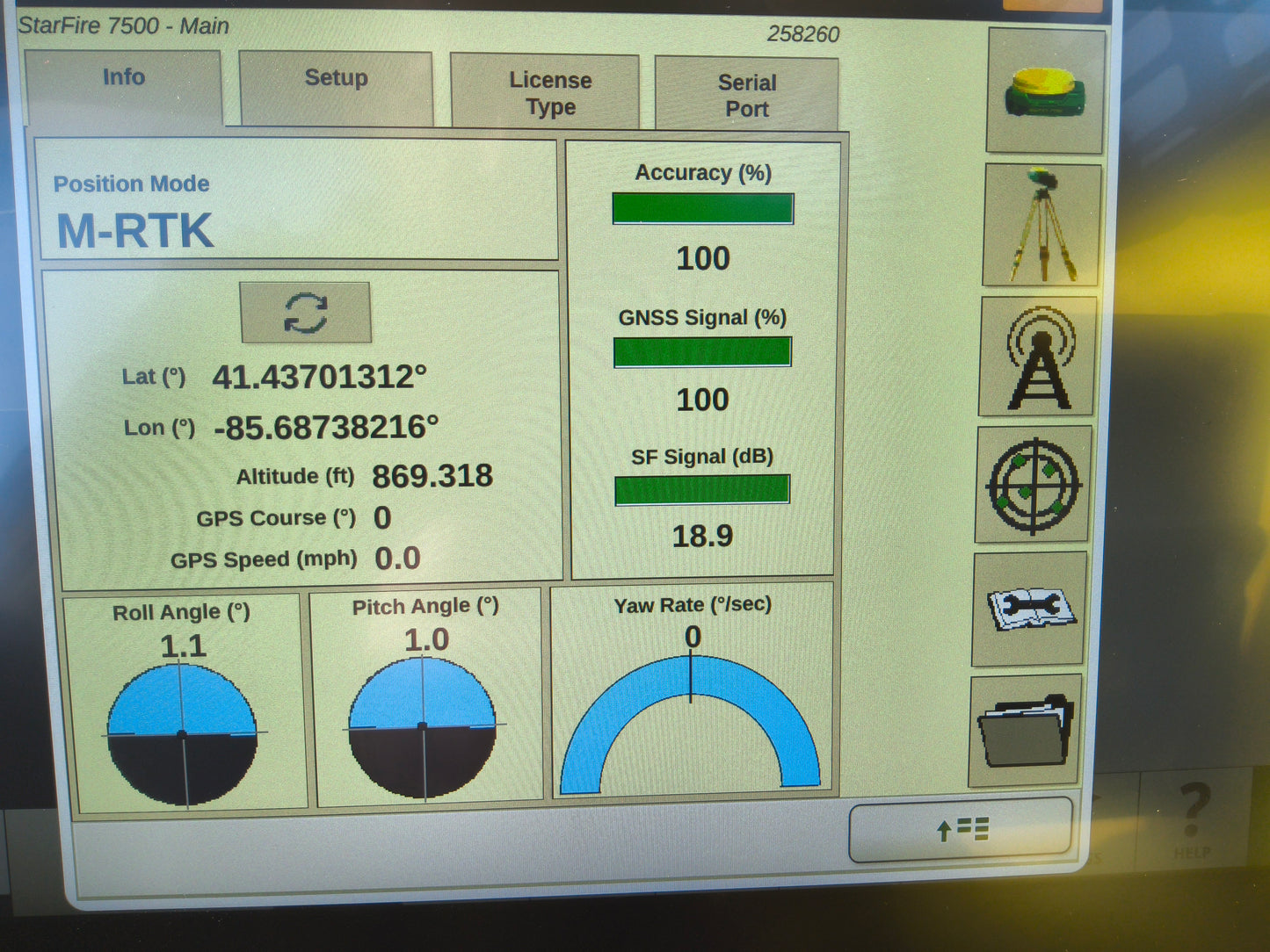 John Deere StarFire™ 7500 Universal GPS Receiver