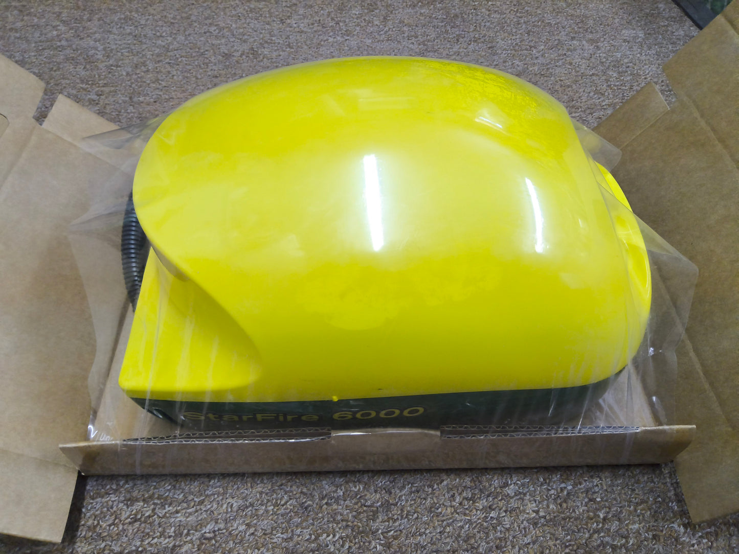 John Deere StarFire™ 6000 GPS Receiver