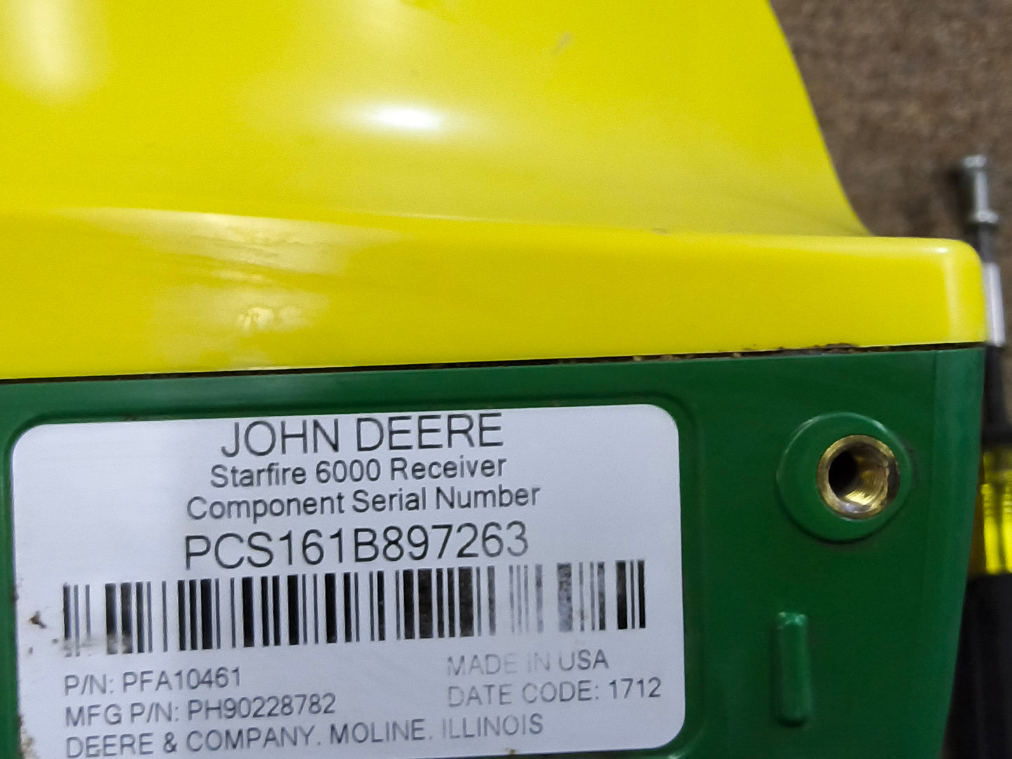 John Deere StarFire™ 6000 GPS Receiver