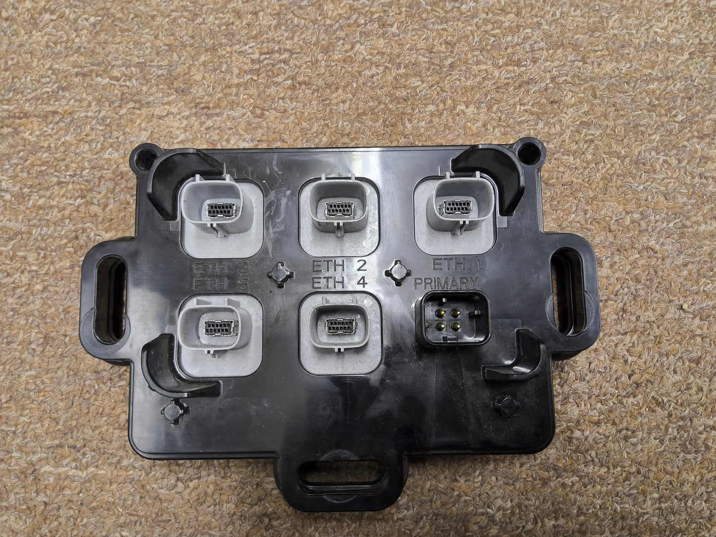 John Deere RE572213 - Ethernet Switch