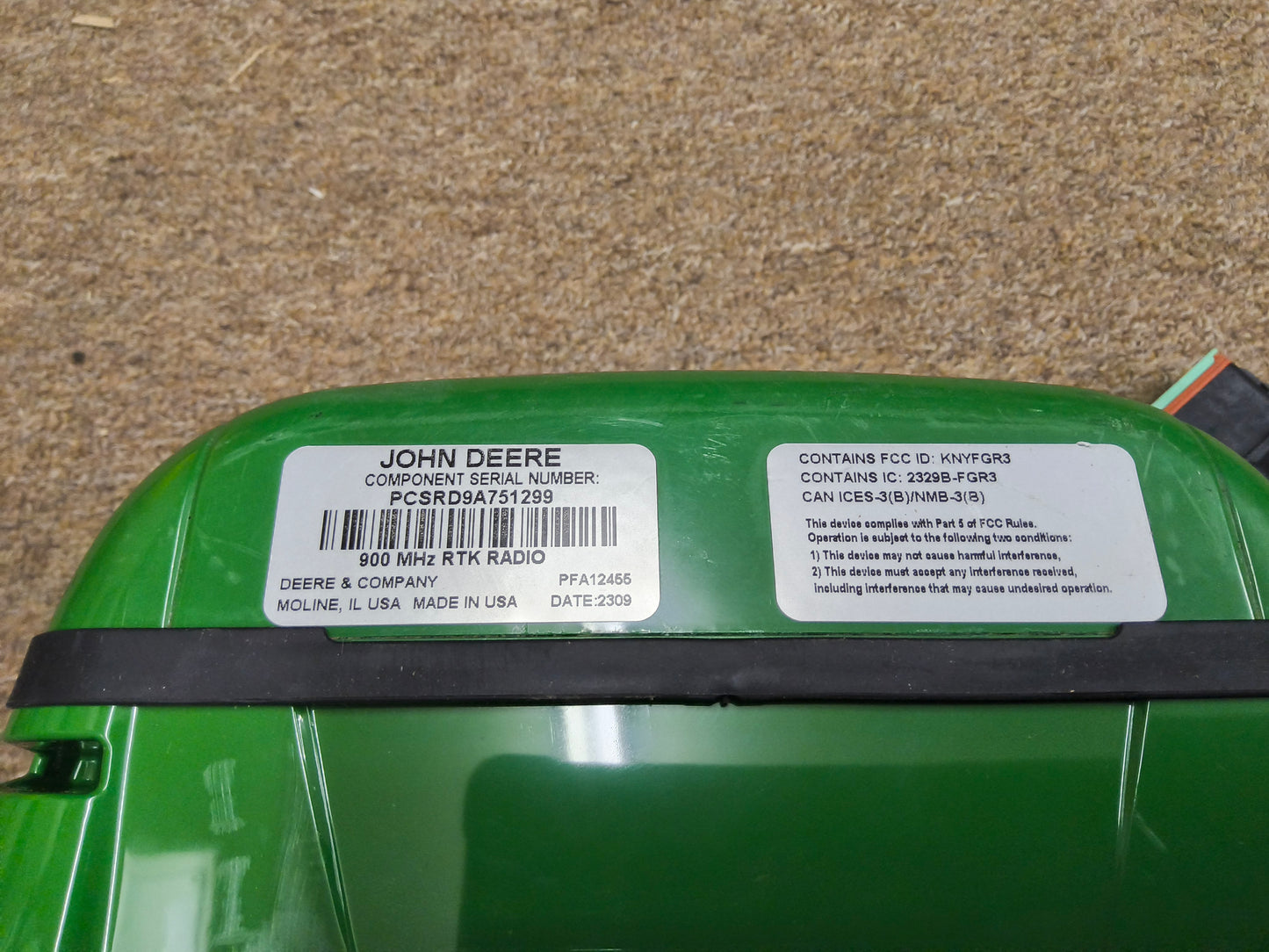 John Deere StarFire™ 7500 Universal GPS Receiver