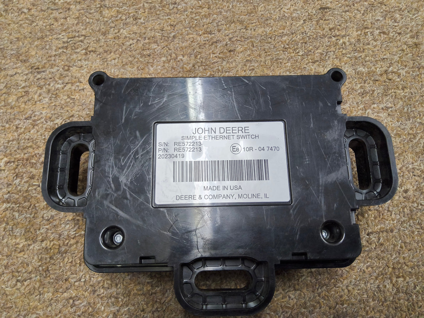 John Deere RE572213 - Ethernet Switch