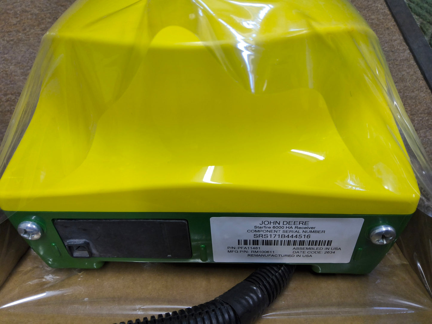 John Deere StarFire™ 6000 GPS Receiver