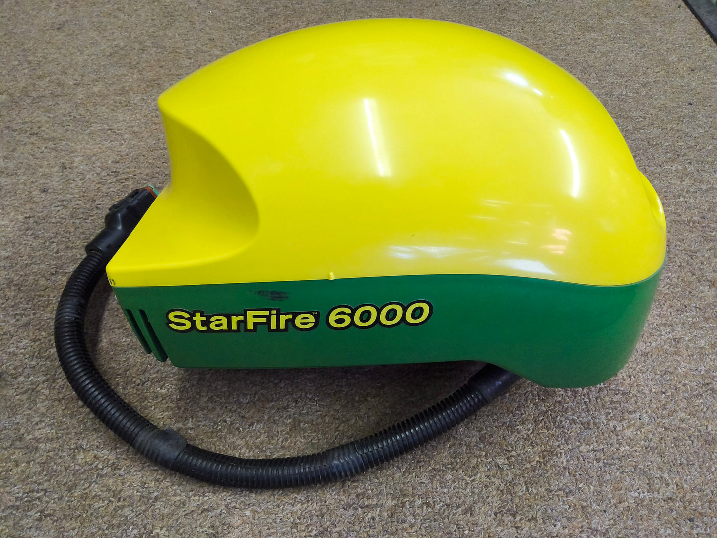 John Deere StarFire™ 6000 GPS Receiver