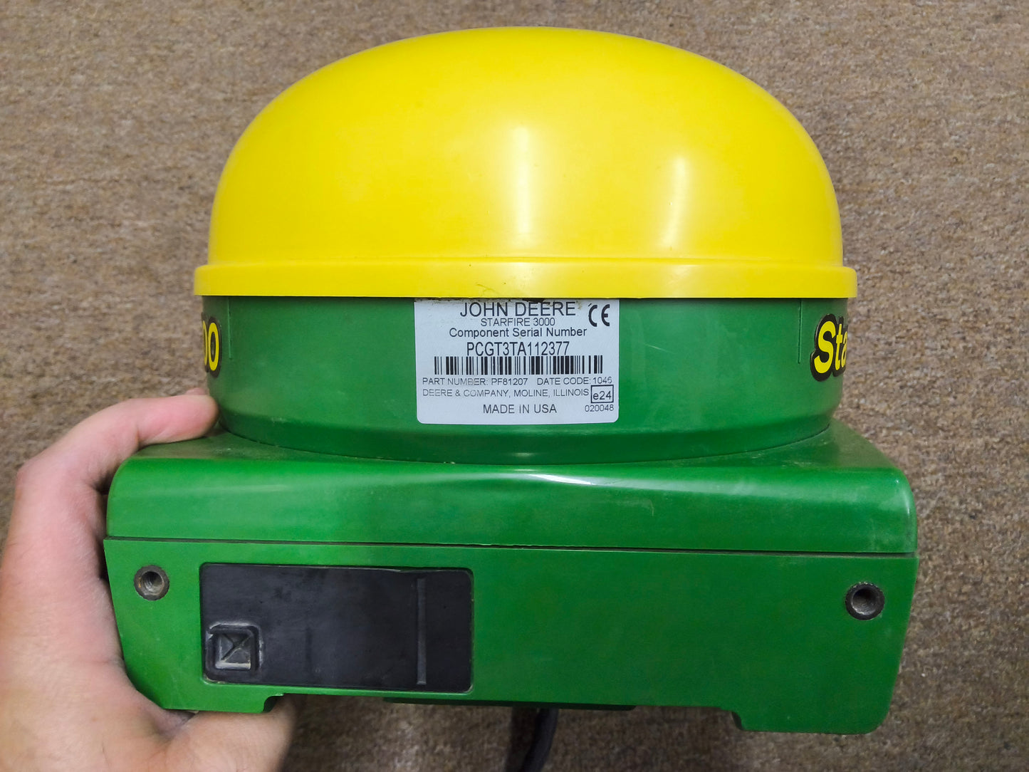 John Deere StarFire™ 3000 GPS Receiver