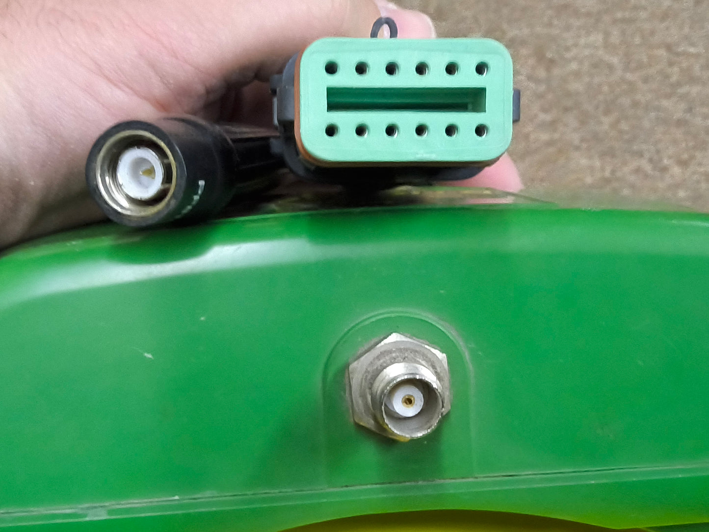 John Deere StarFire™ 6000 GPS Receiver