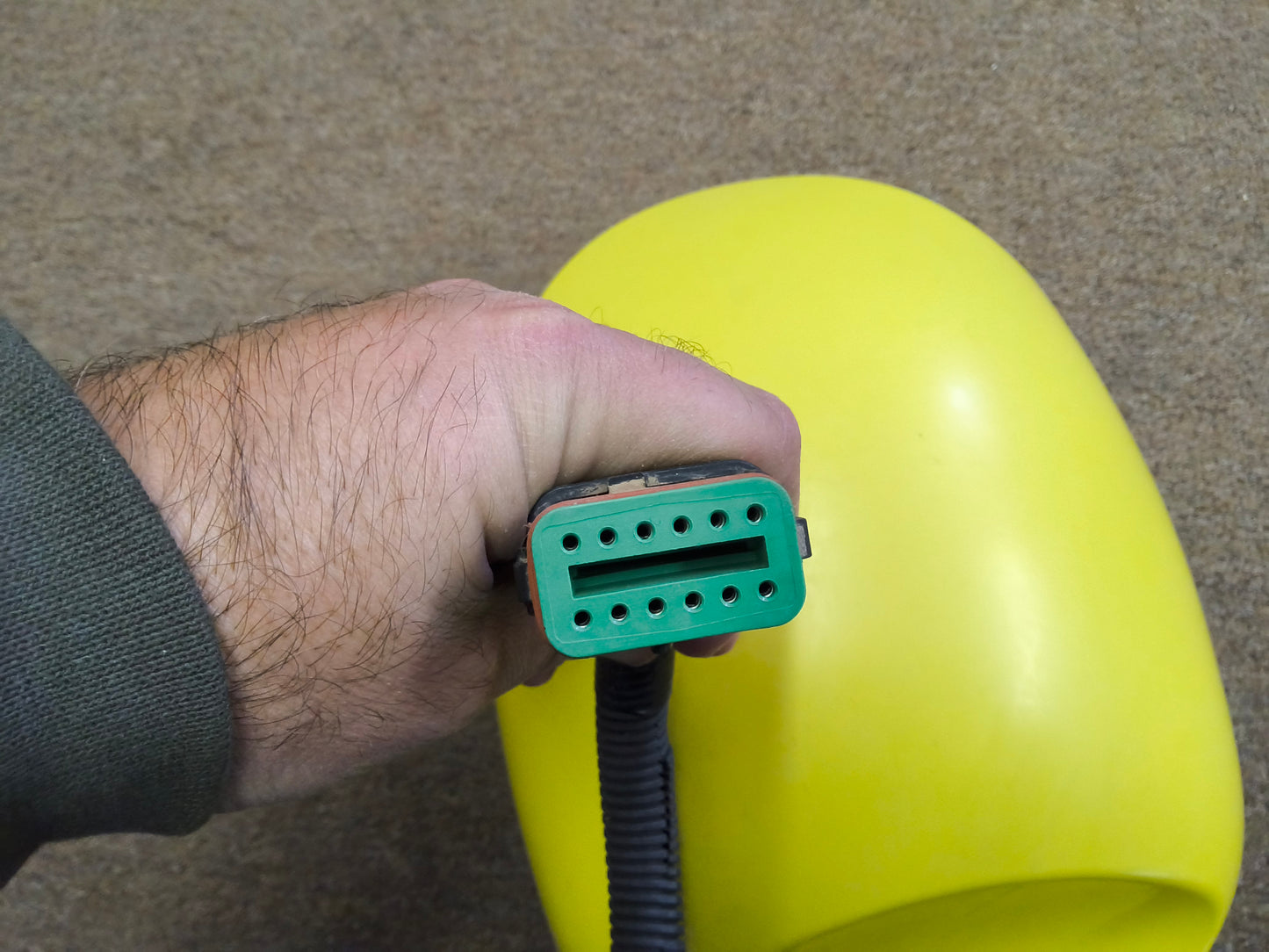 John Deere StarFire™ 6000 GPS Receiver