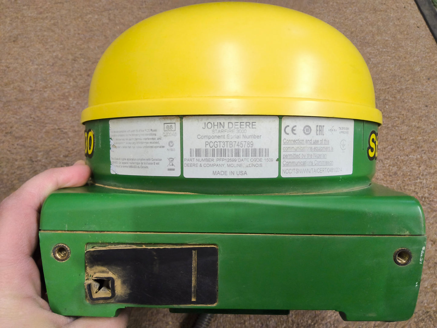 John Deere StarFire™ 3000 GPS Receiver