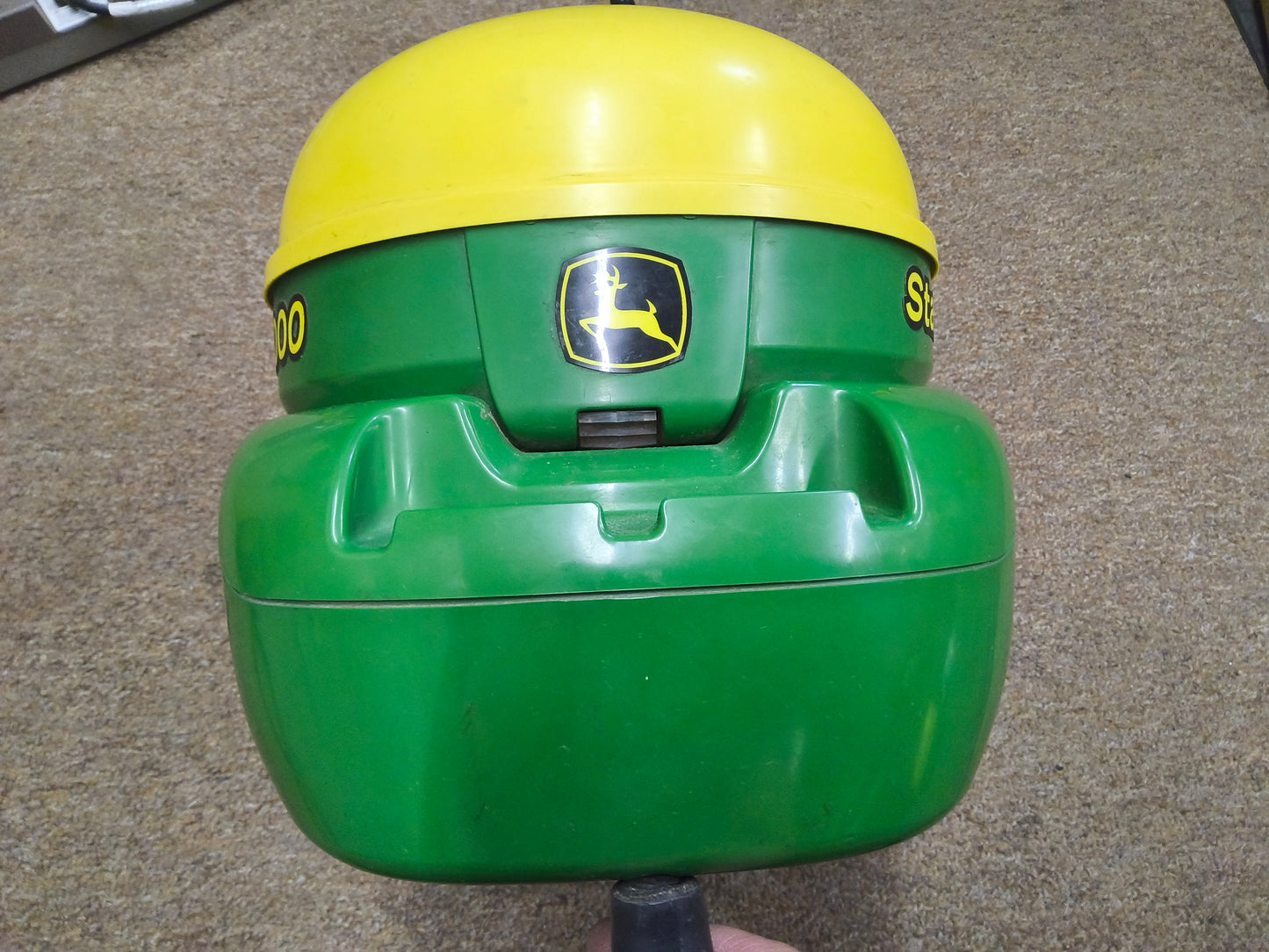 John Deere StarFire™ 3000 GPS Receiver
