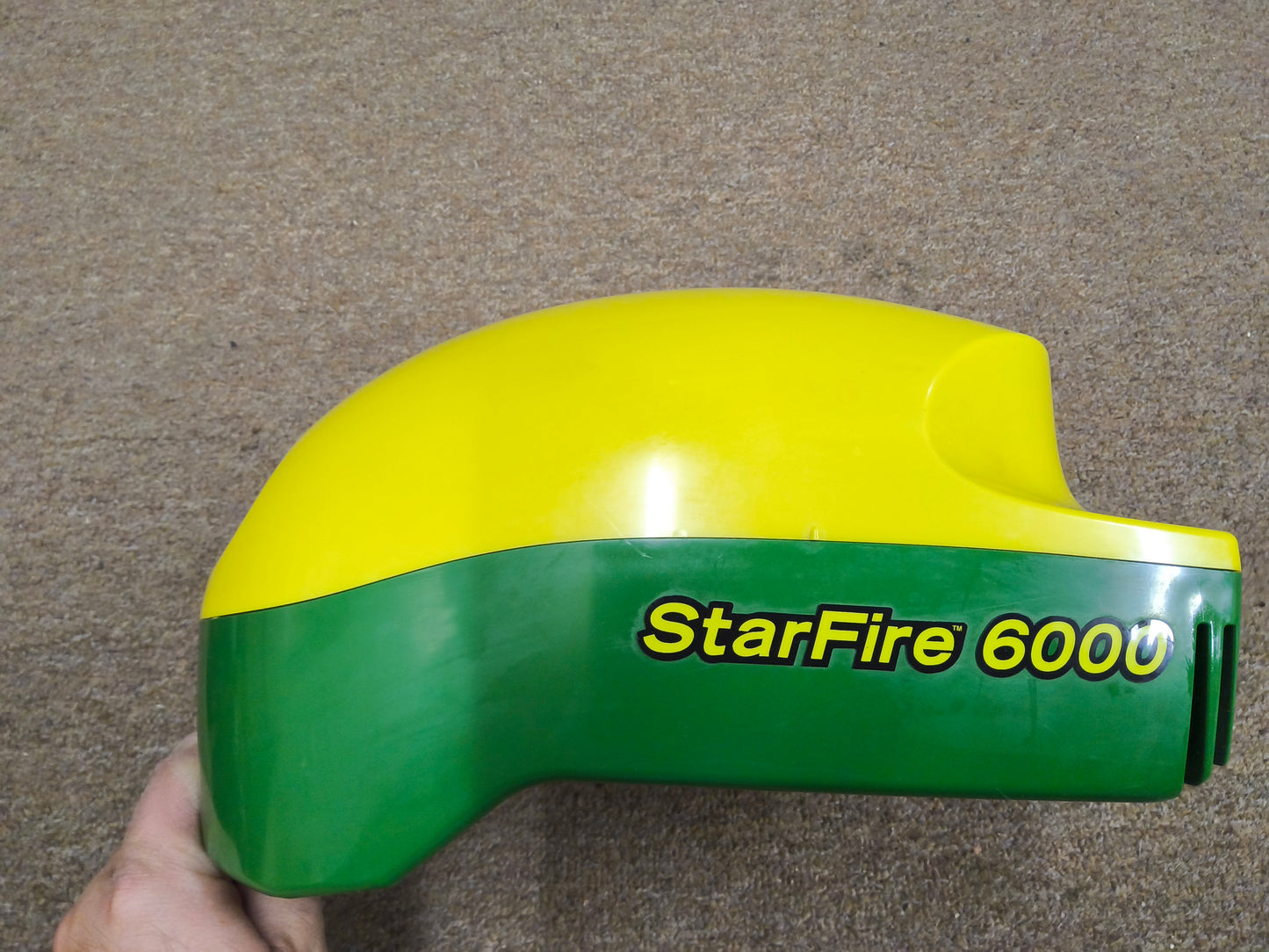 John Deere StarFire™ 6000 GPS Receiver