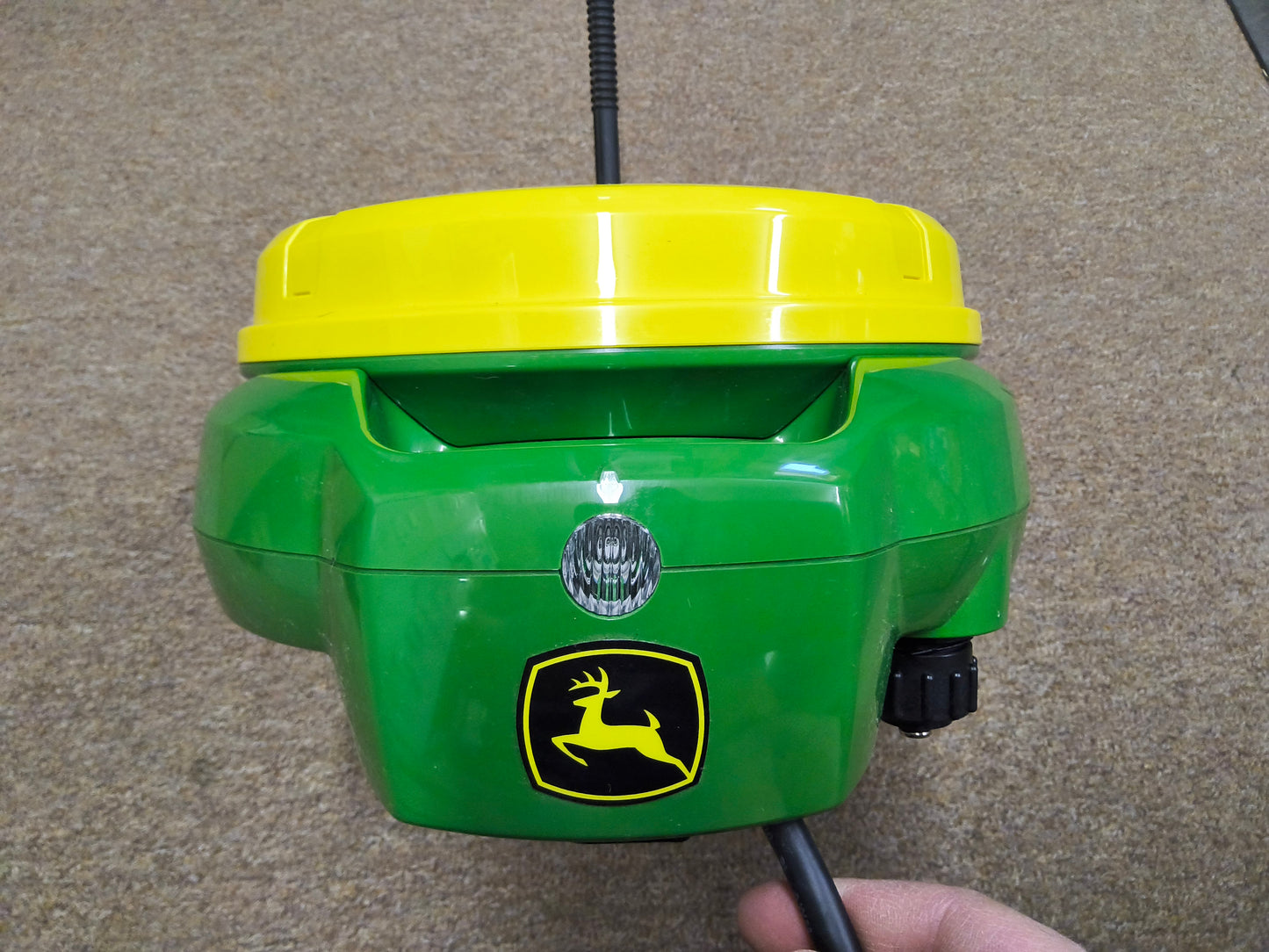 John Deere StarFire™ 7500 Universal GPS Receiver