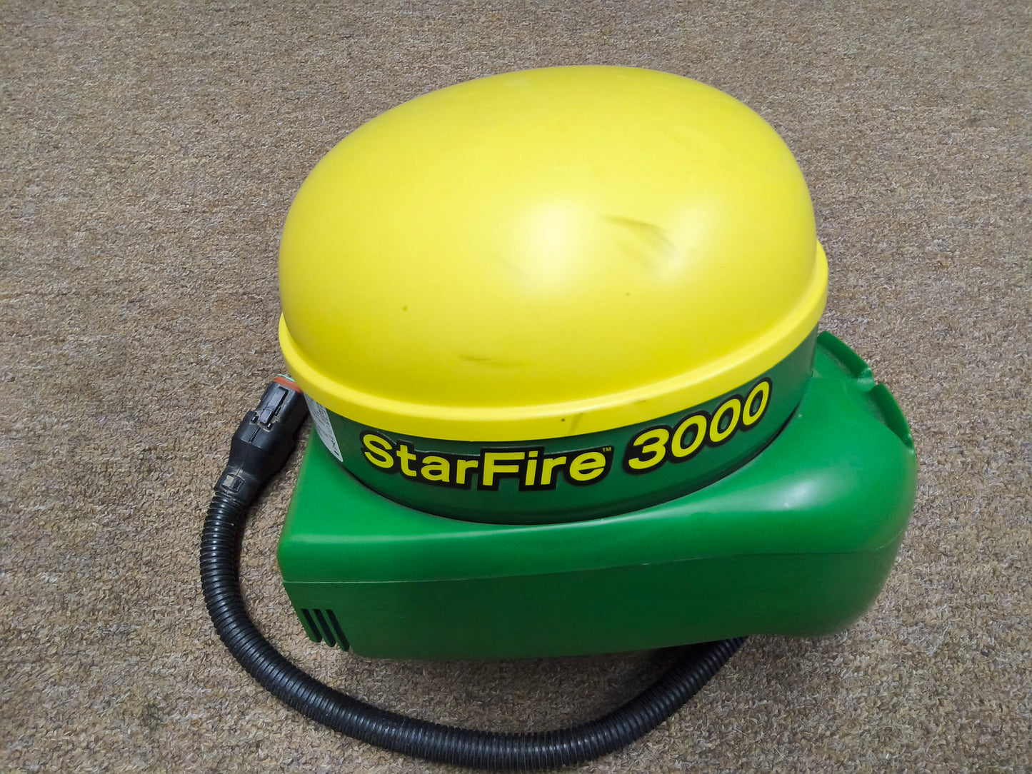 John Deere StarFire™ 3000 GPS Receiver