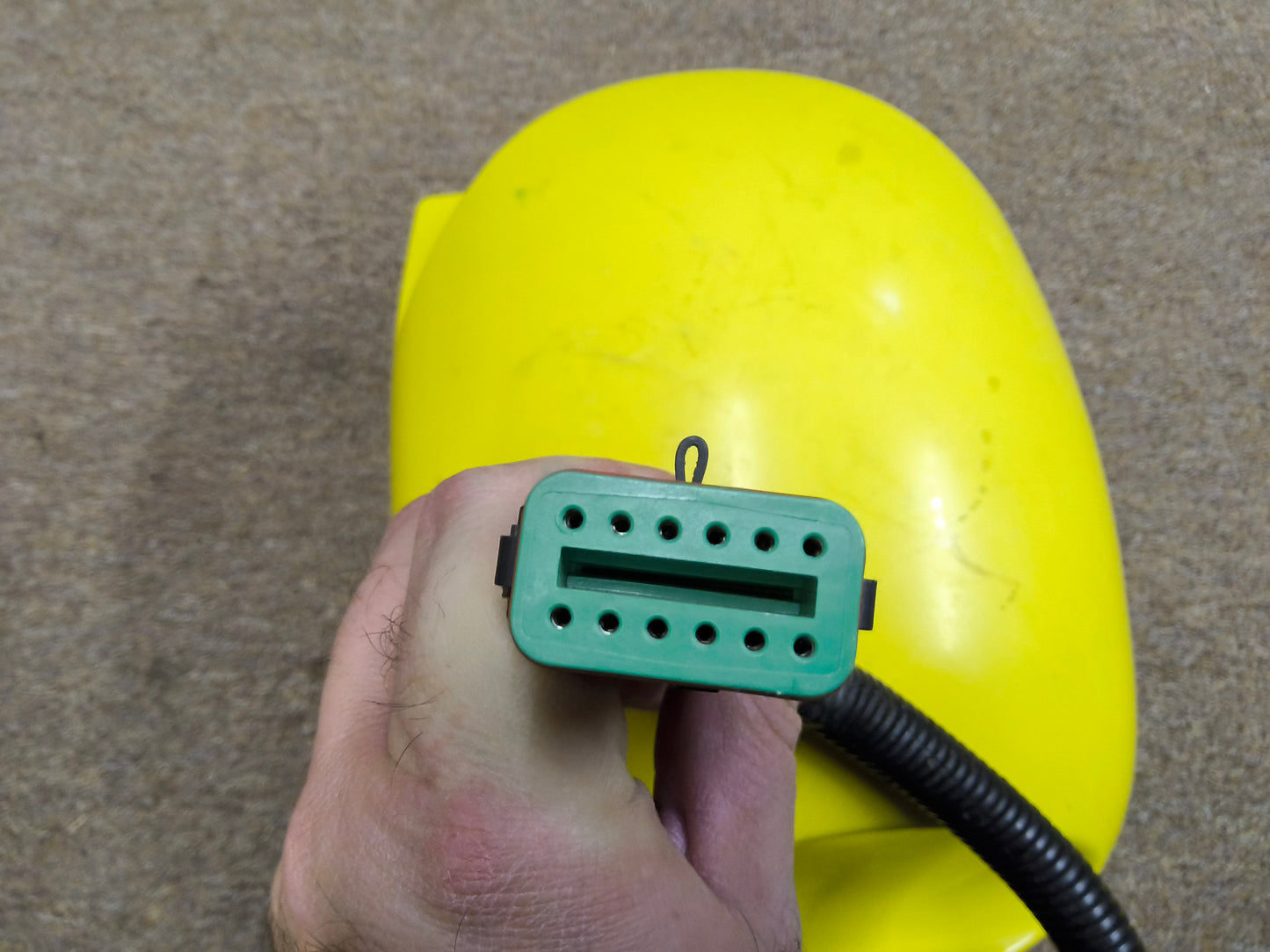 John Deere StarFire™ 6000 GPS Receiver