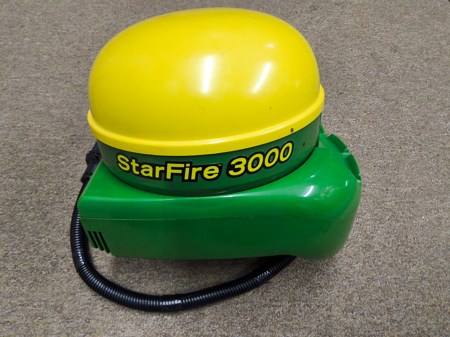 John Deere StarFire™ 3000 GPS Receiver