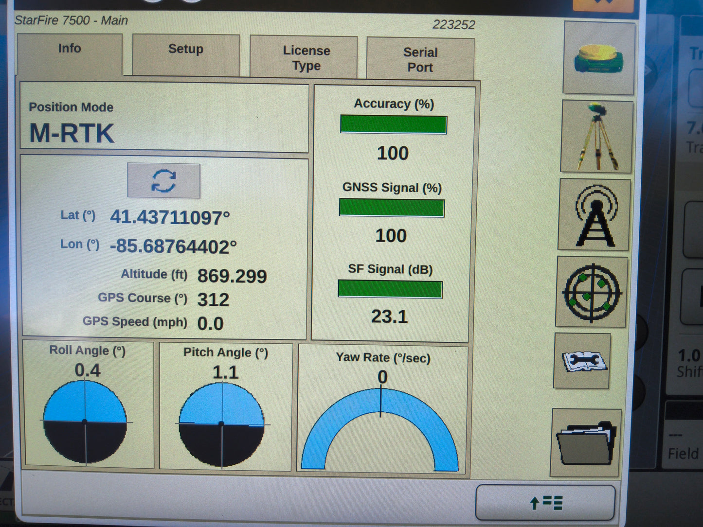 John Deere StarFire™ 7500 Universal GPS Receiver
