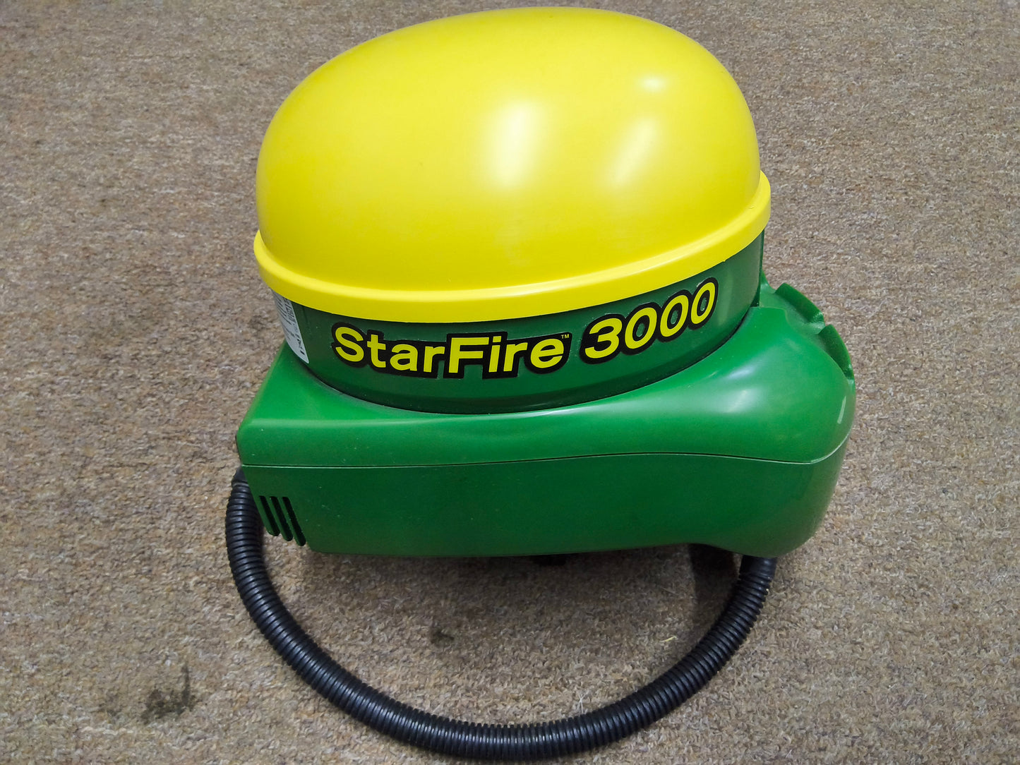 John Deere StarFire™ 3000 GPS Receiver