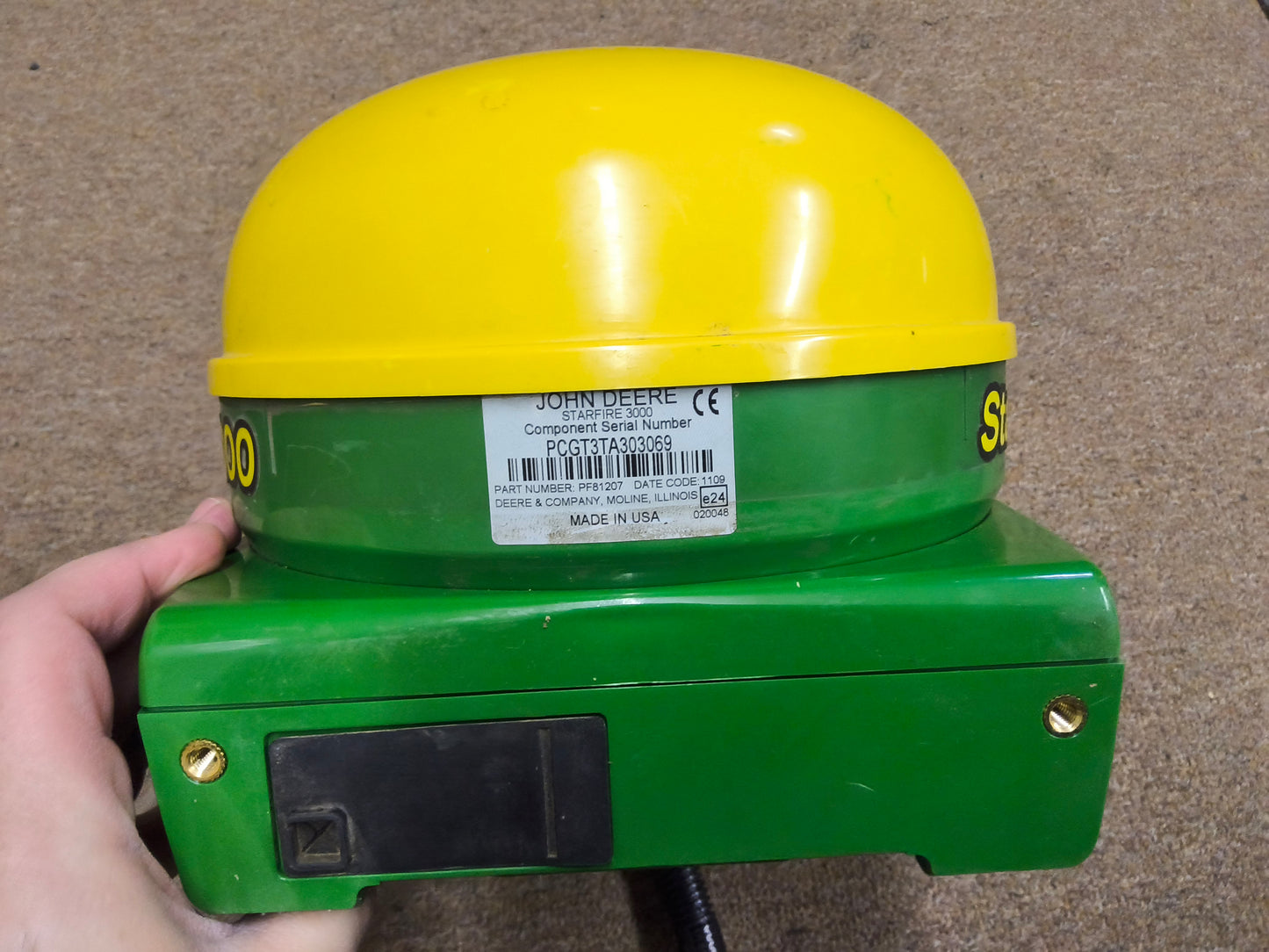 John Deere StarFire™ 3000 GPS Receiver