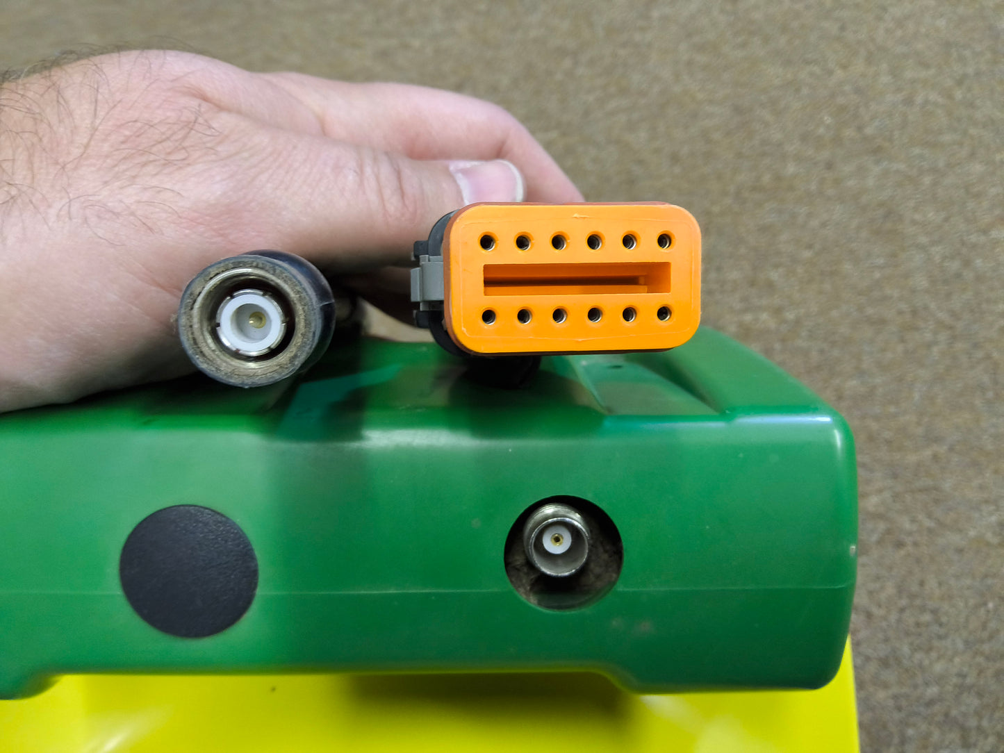 John Deere StarFire™ 6000 GPS Receiver