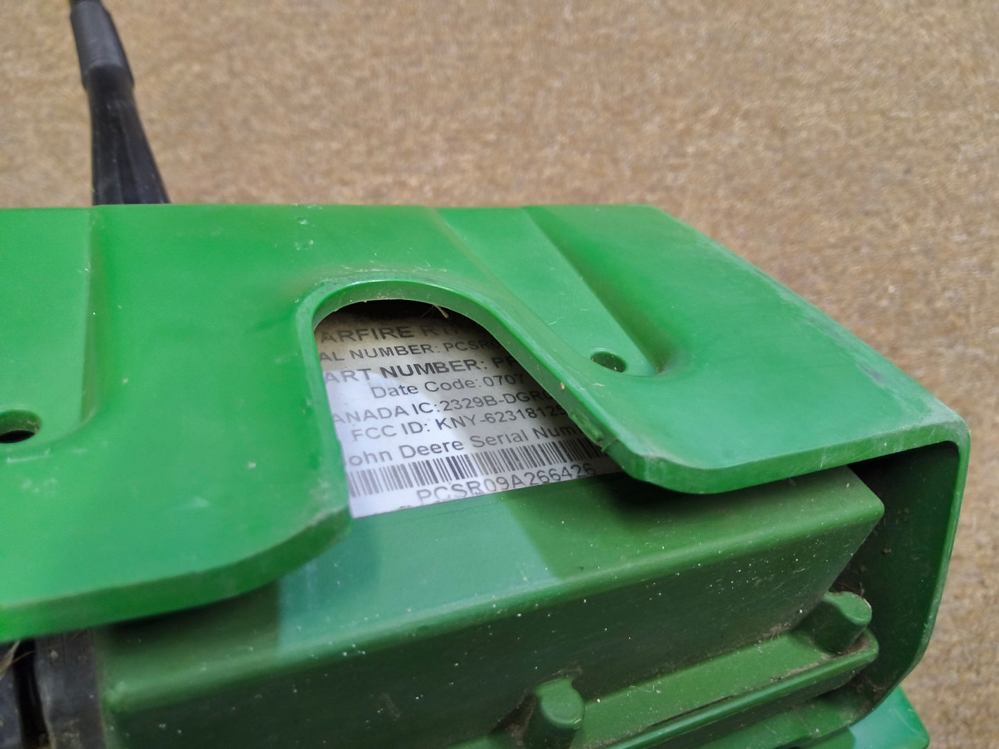 John Deere StarFire™ 6000 GPS Receiver