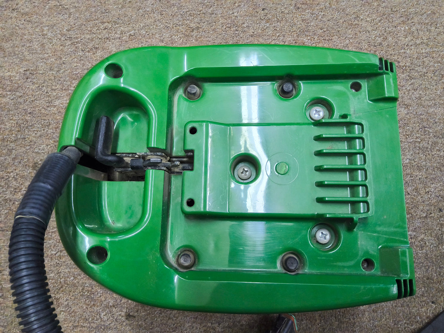 John Deere StarFire™ 3000 GPS Receiver