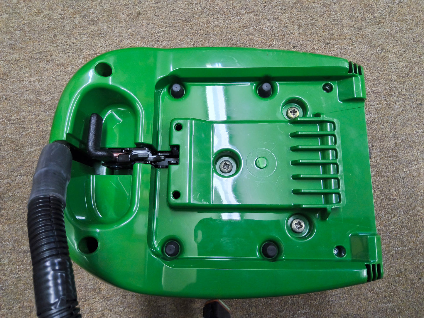 John Deere StarFire™ 3000 GPS Receiver