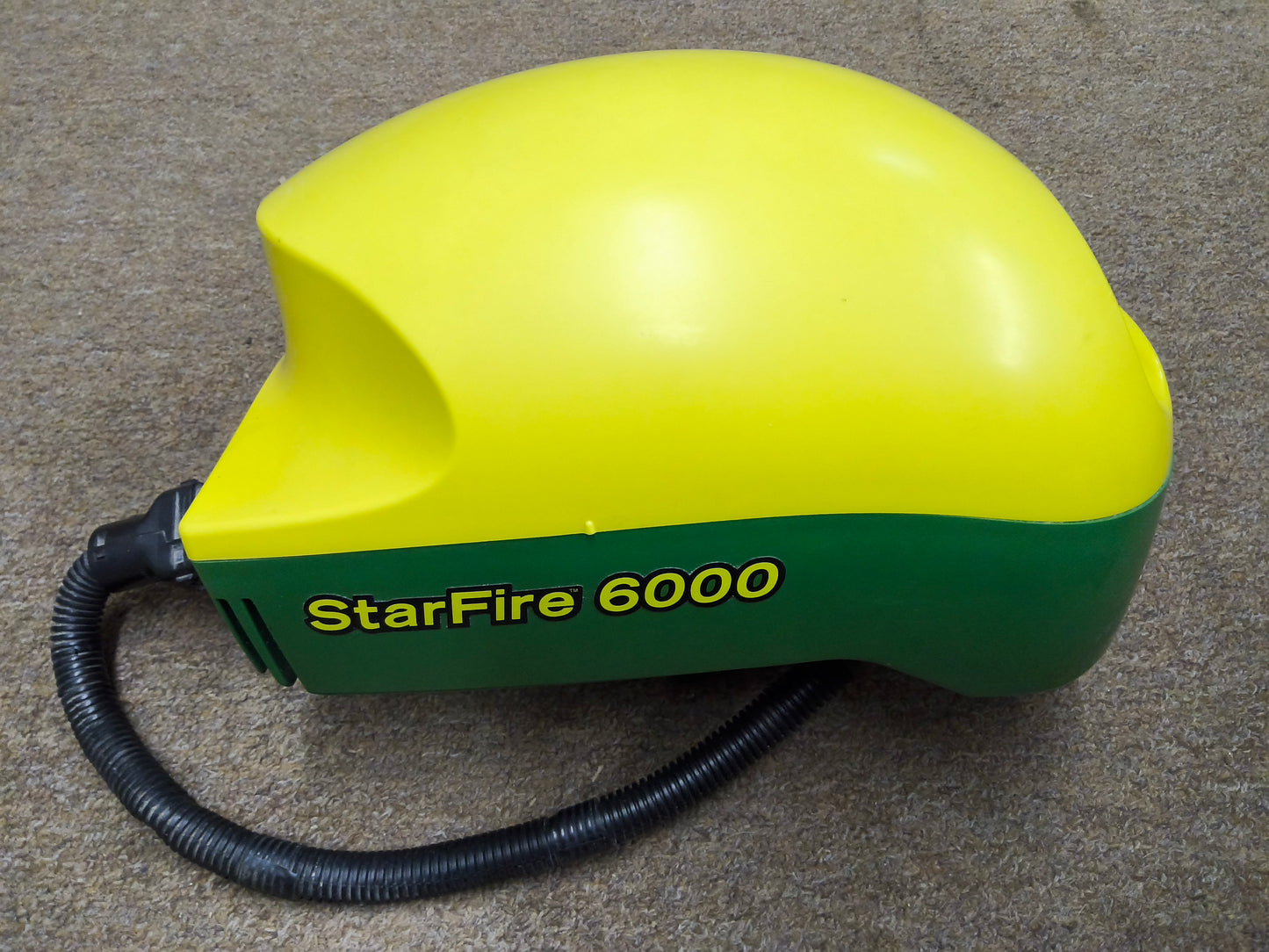 John Deere StarFire™ 6000 GPS Receiver