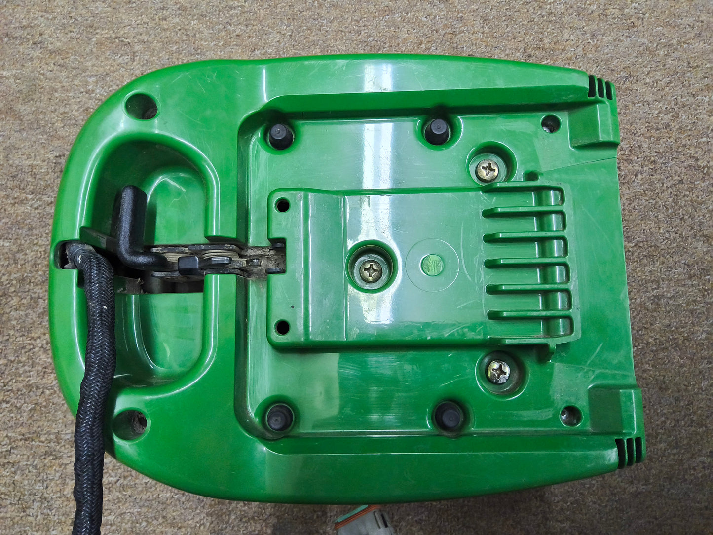 John Deere StarFire™ 3000 GPS Receiver