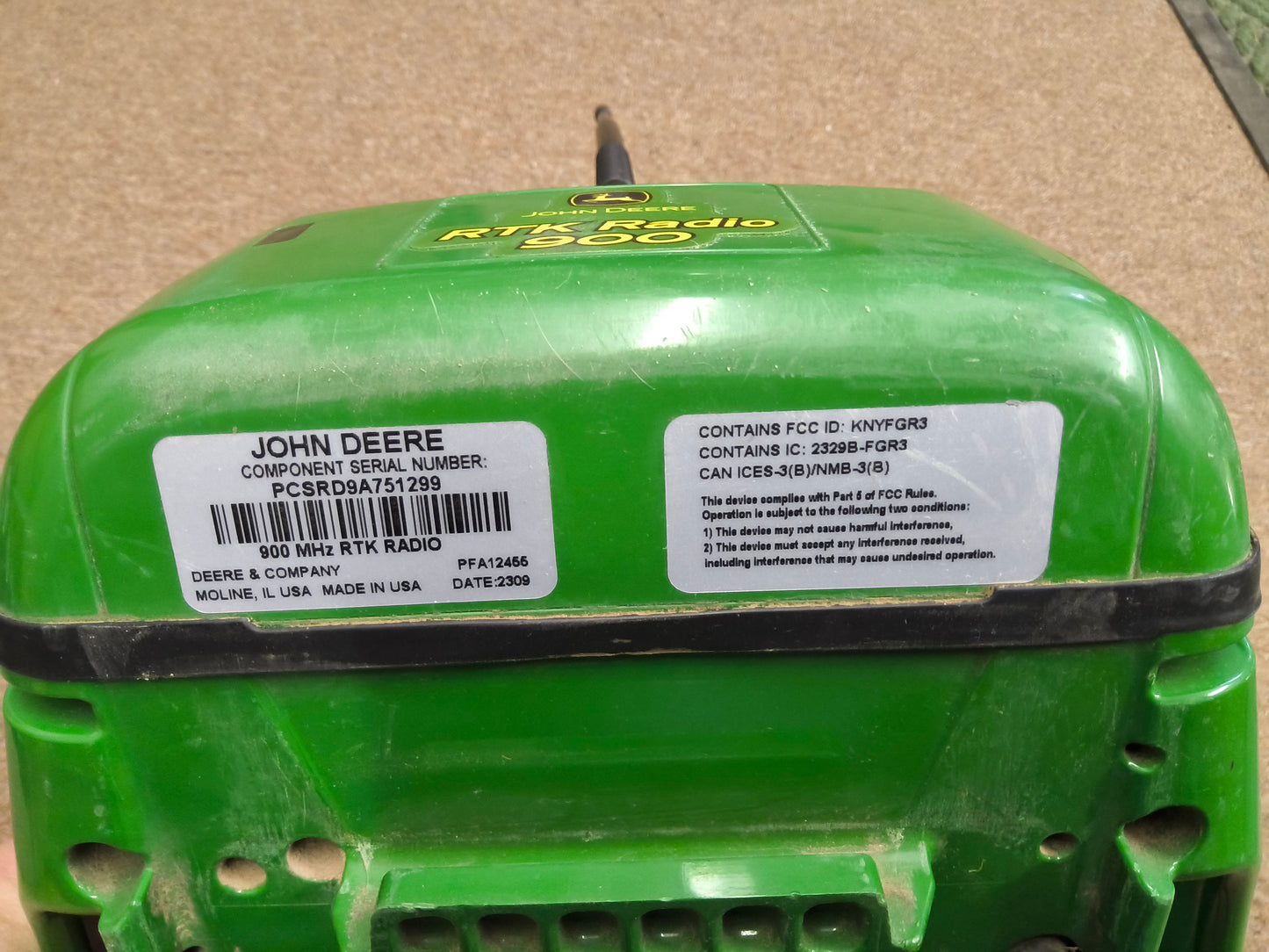 John Deere StarFire™ 7000 Universal GPS Receiver