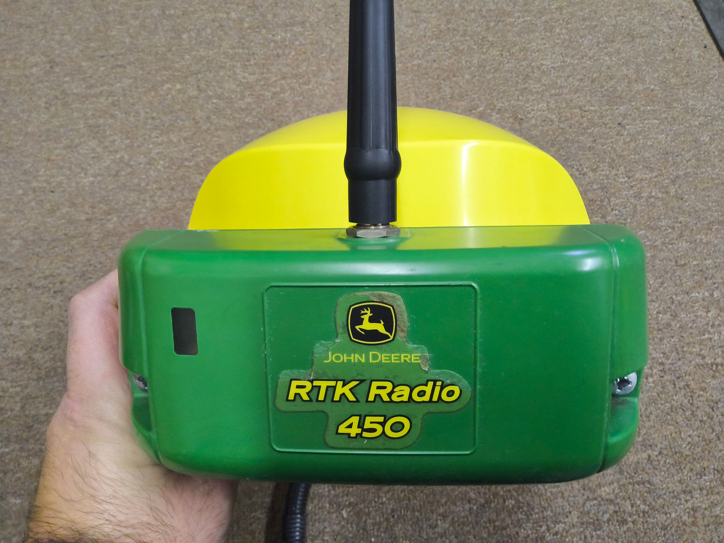 John Deere StarFire™ 6000 GPS Receiver