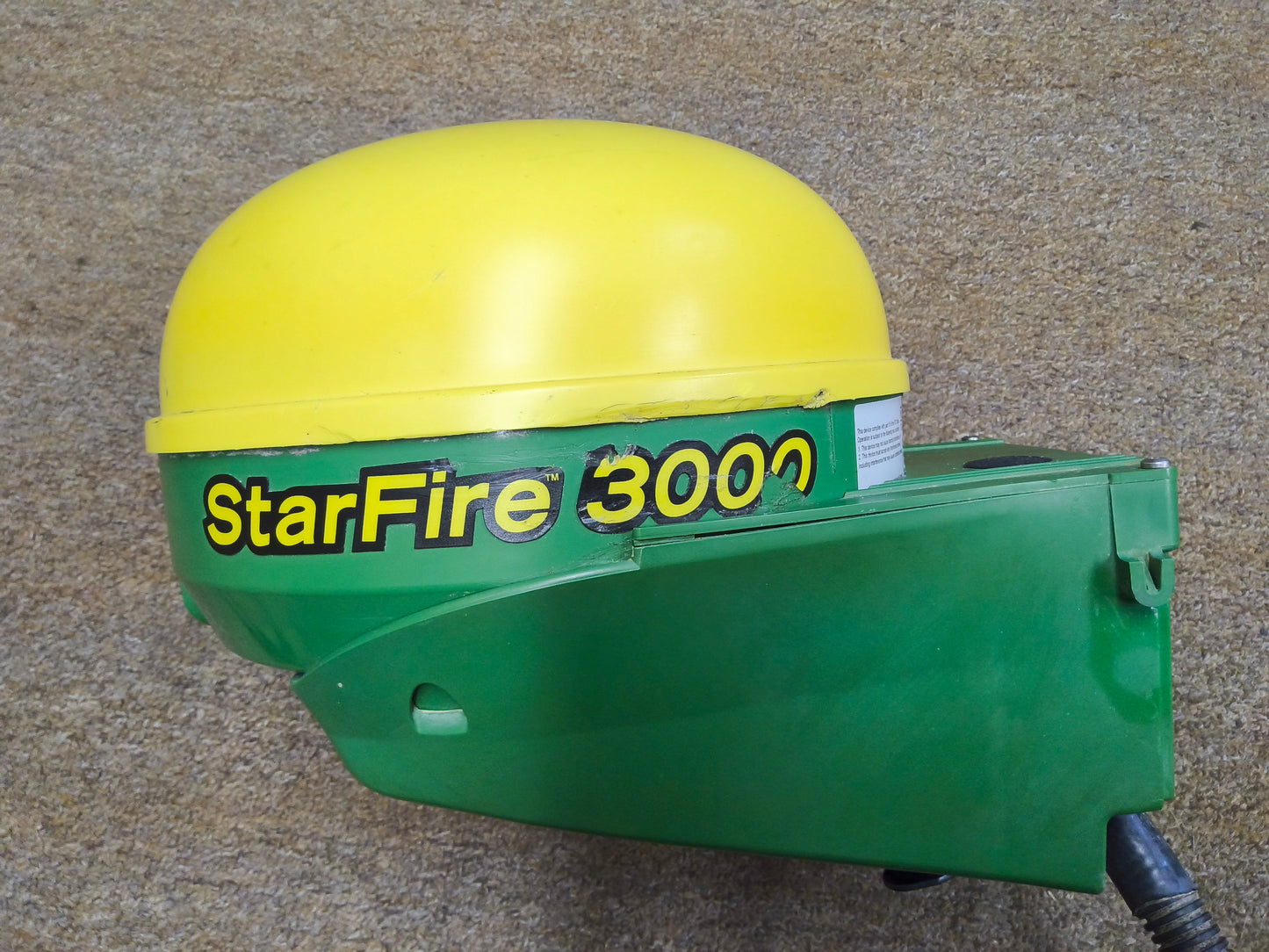 John Deere StarFire™ 3000 GPS Receiver