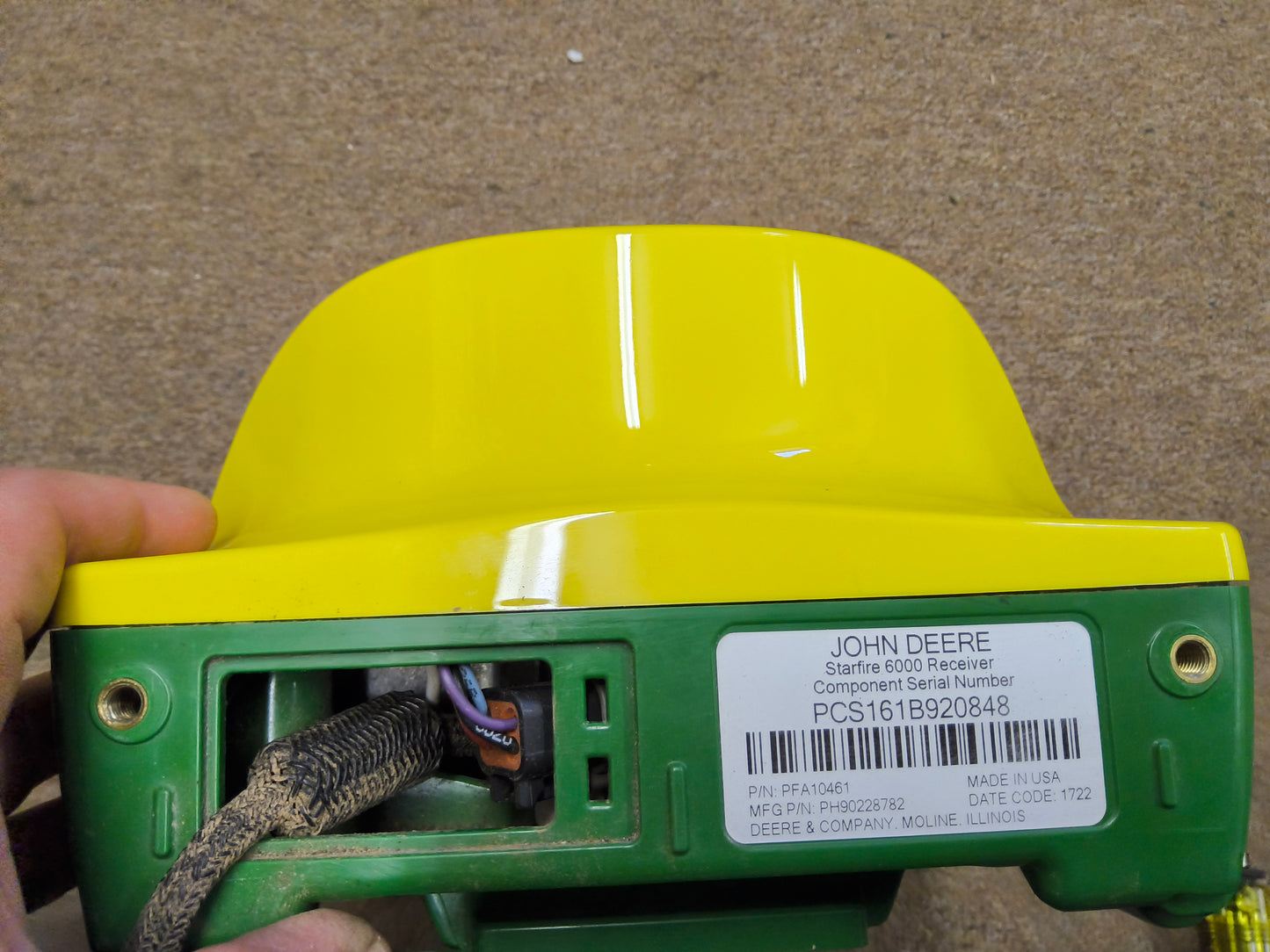 John Deere StarFire™ 6000 GPS Receiver