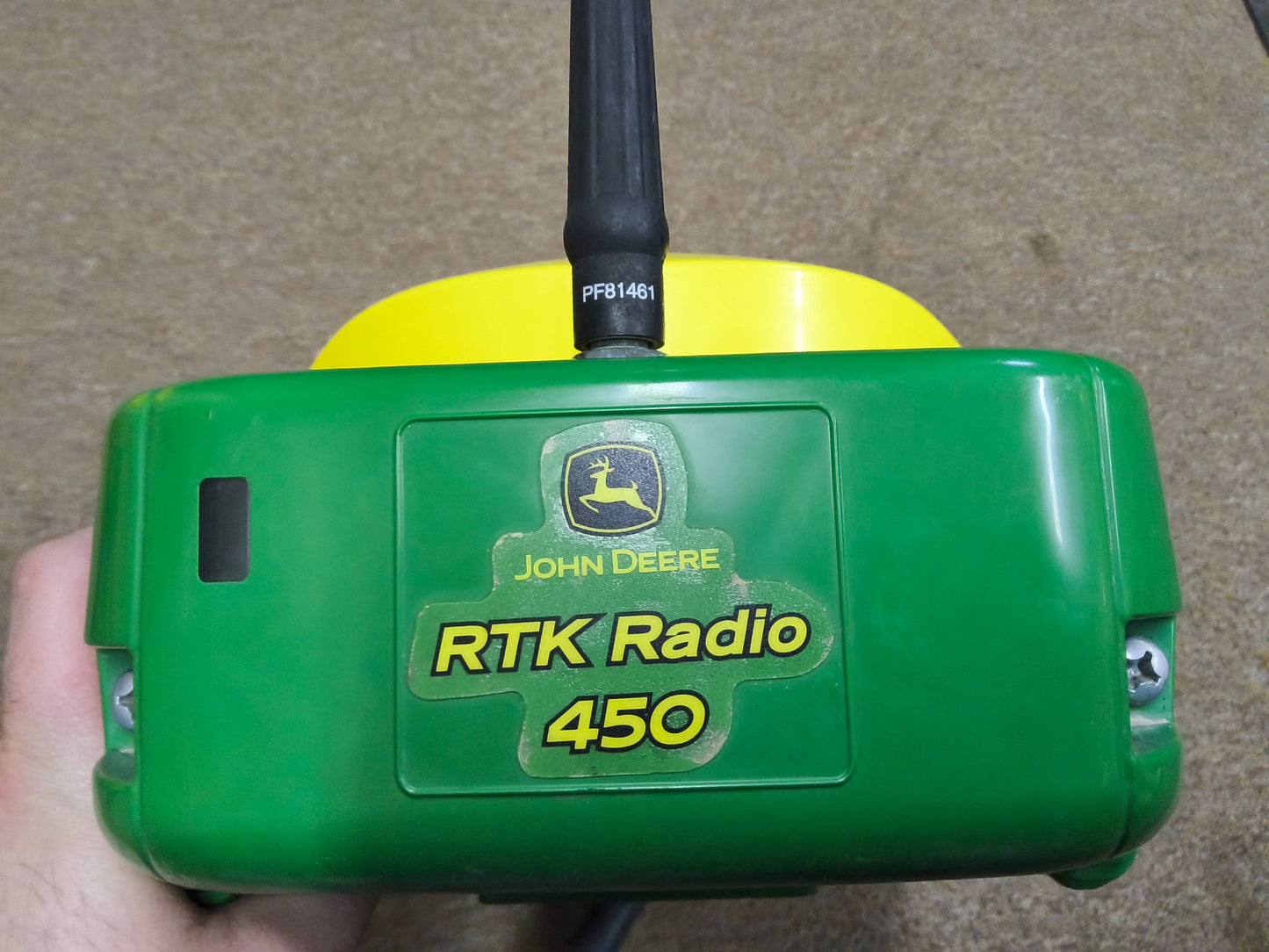 John Deere StarFire™ 6000 GPS Receiver