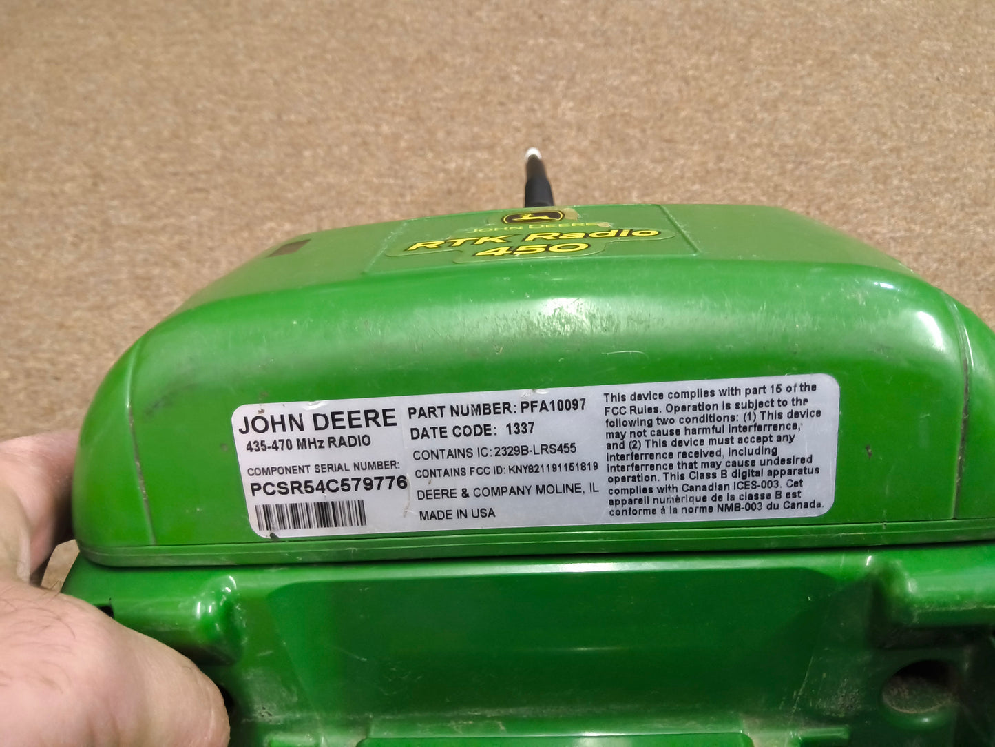 John Deere StarFire™ 6000 GPS Receiver