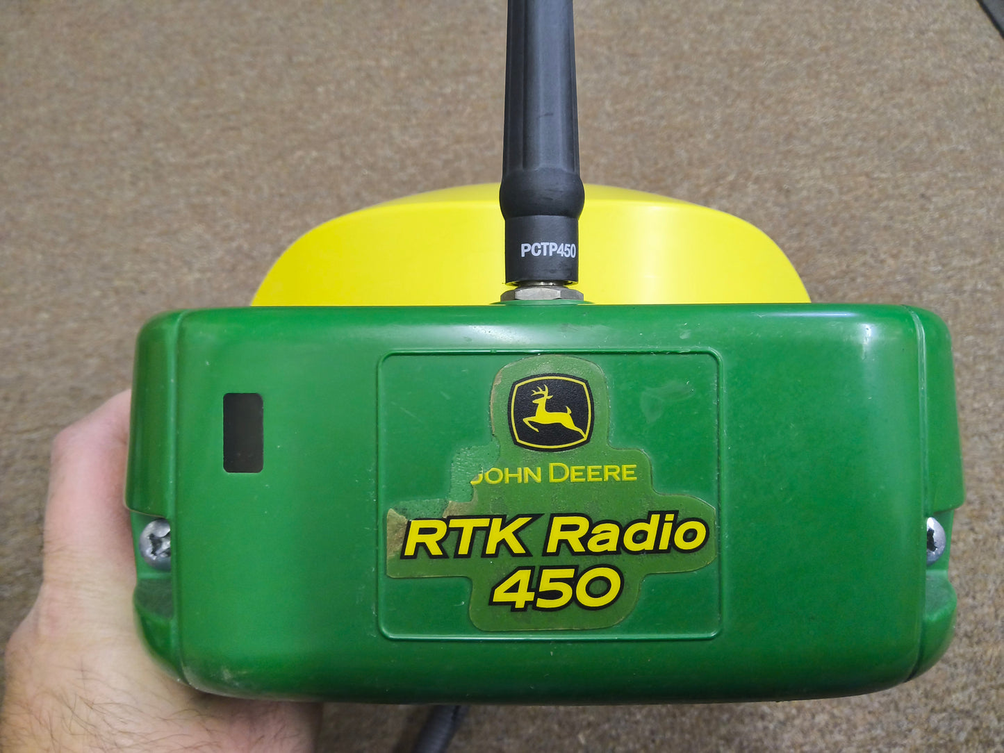 John Deere StarFire™ 6000 GPS Receiver