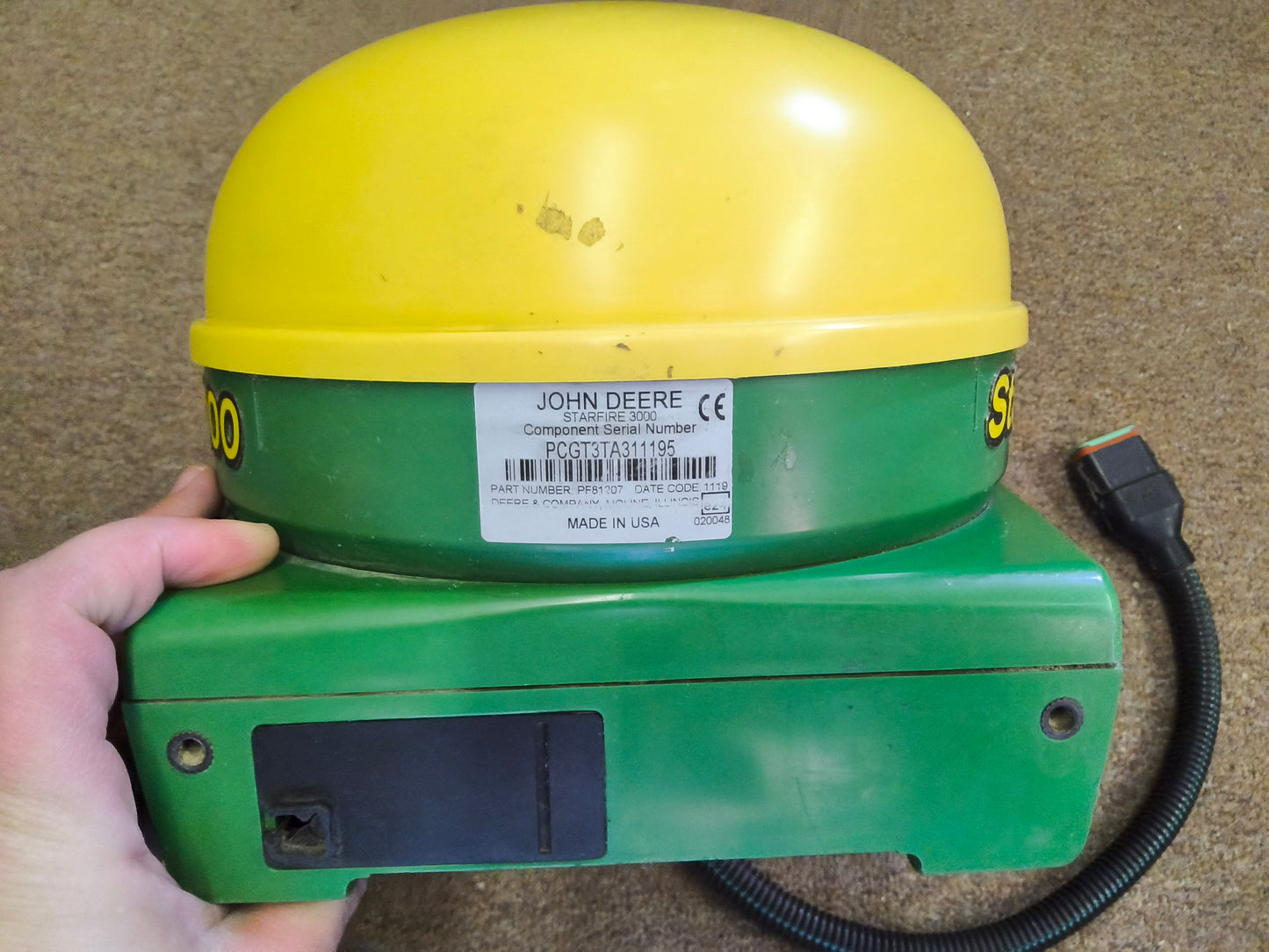 John Deere StarFire™ 3000 GPS Receiver