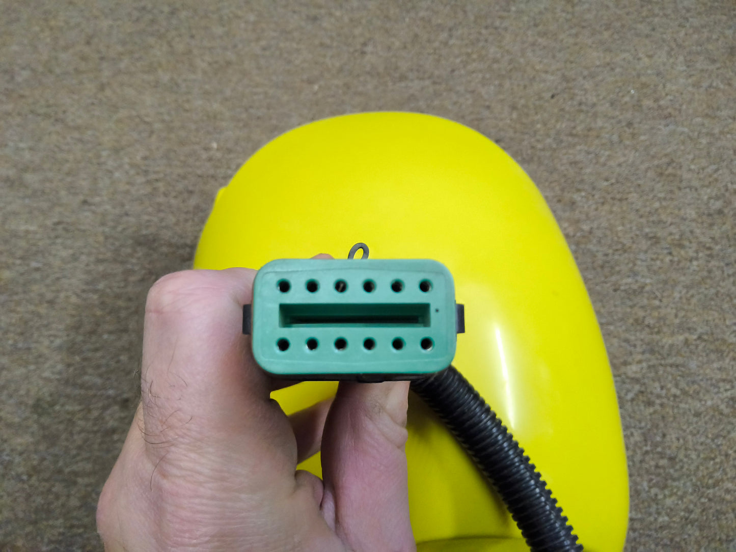 John Deere StarFire™ 6000 GPS Receiver