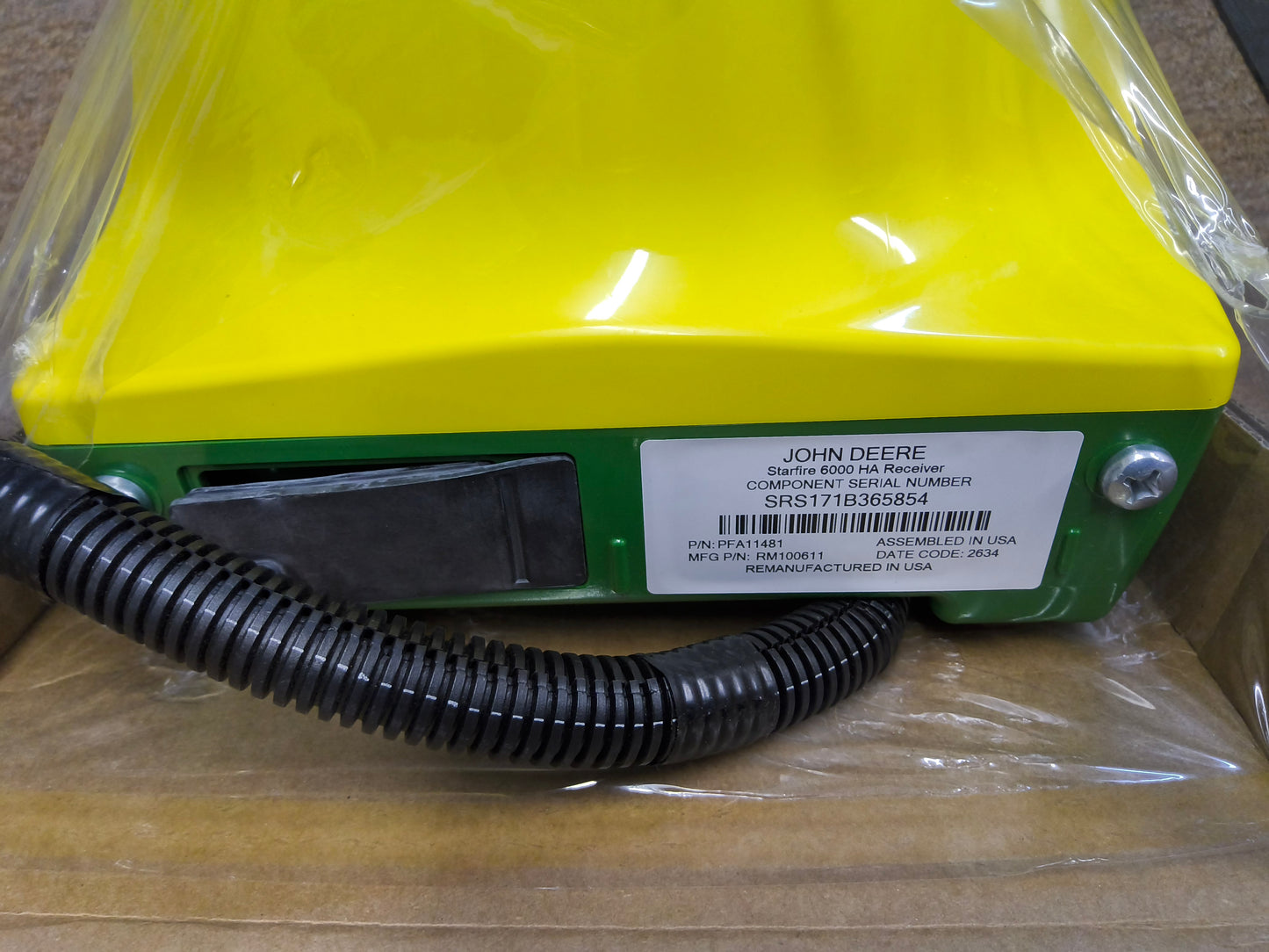 John Deere StarFire™ 6000 GPS Receiver