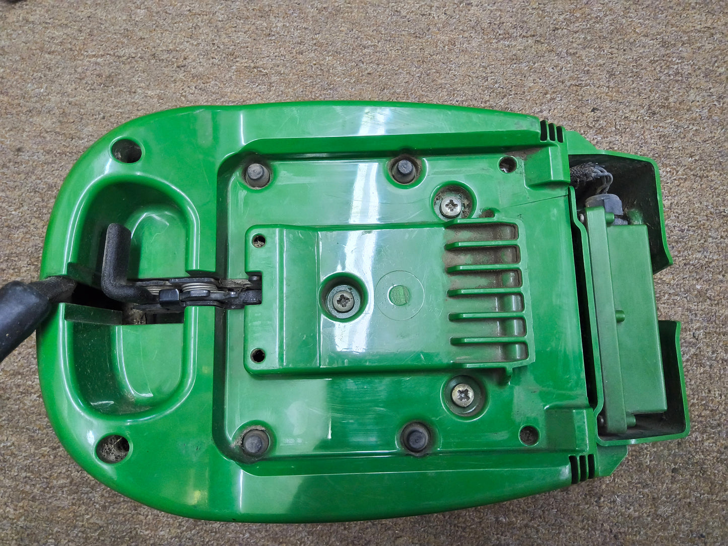 John Deere StarFire™ 3000 GPS Receiver