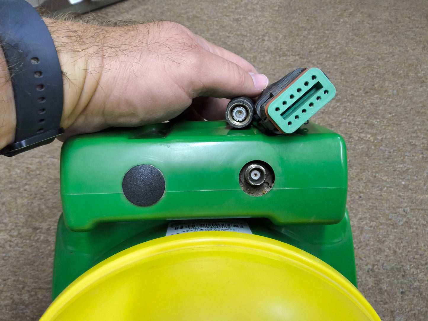 John Deere StarFire™ 3000 GPS Receiver