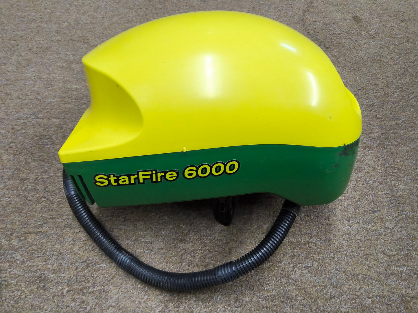 John Deere StarFire™ 6000 GPS Receiver
