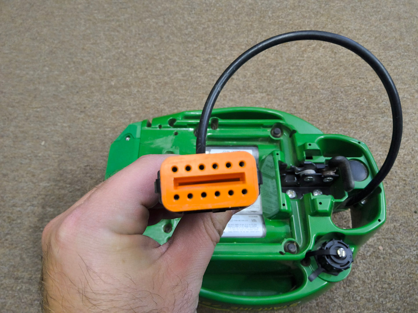 John Deere StarFire™ 7500 Universal GPS Receiver