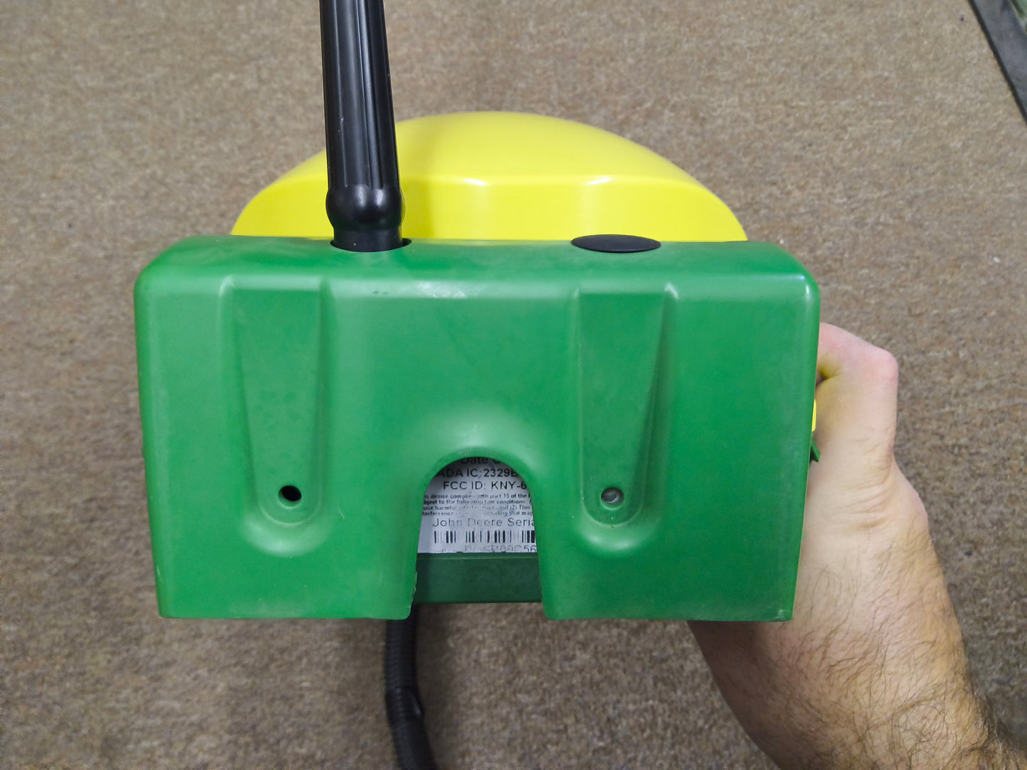 John Deere StarFire™ 6000 GPS Receiver