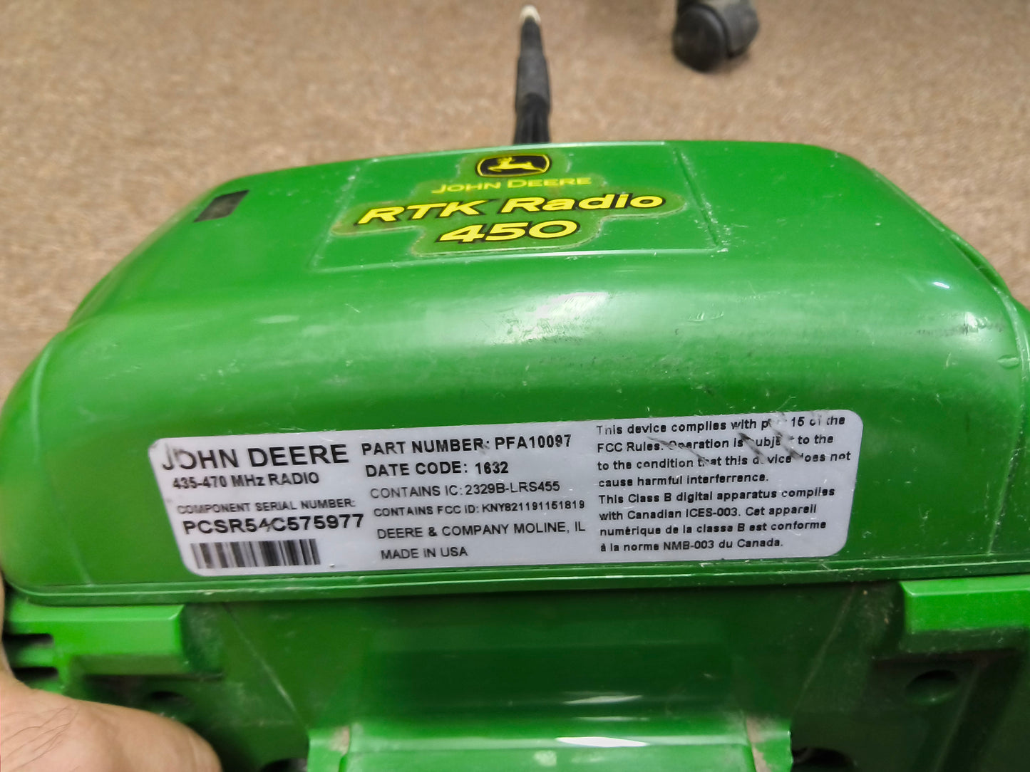 John Deere StarFire™ 3000 GPS Receiver