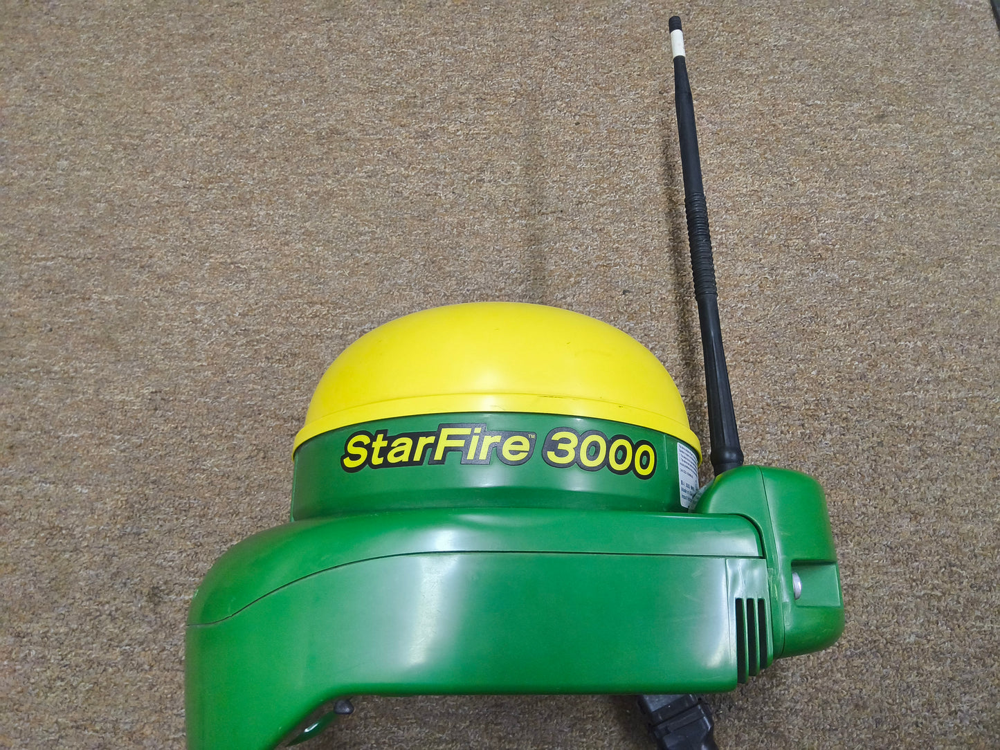 John Deere StarFire™ 3000 GPS Receiver